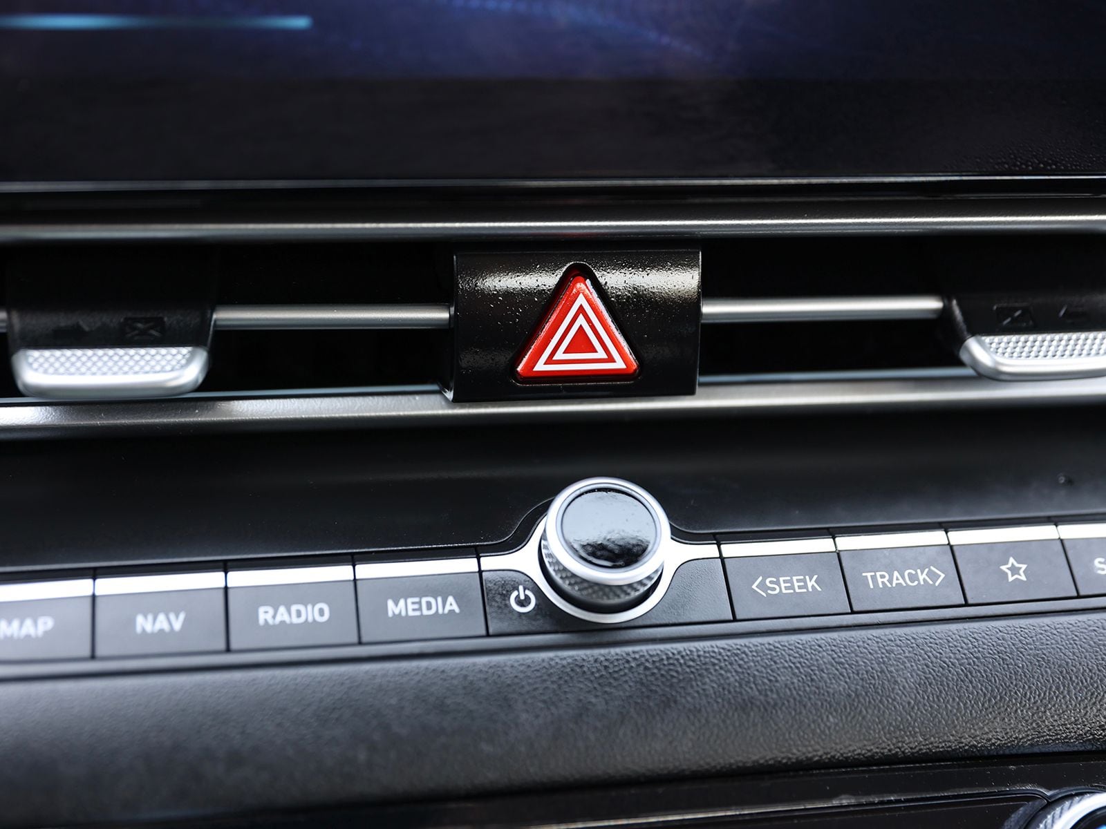 2025 Hyundai Elantra SEL - Photo 22