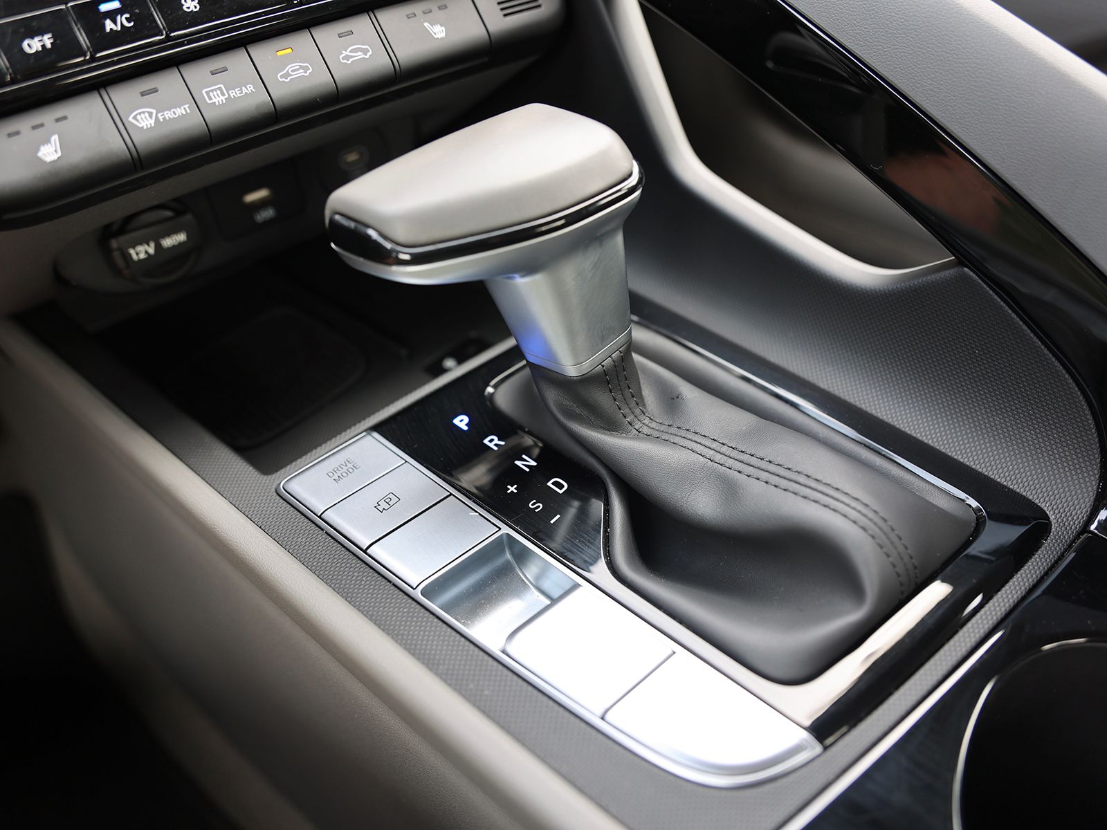 2025 Hyundai Elantra SEL - Photo 27