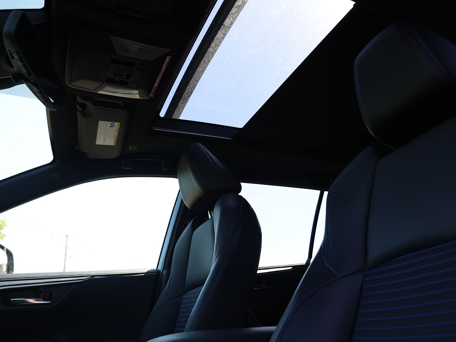 2023 Toyota RAV4 XSE - Photo 23