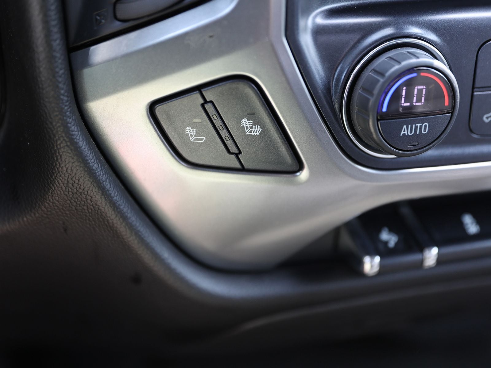 2017 Chevrolet Silverado 1500 LT Z71 - Photo 29