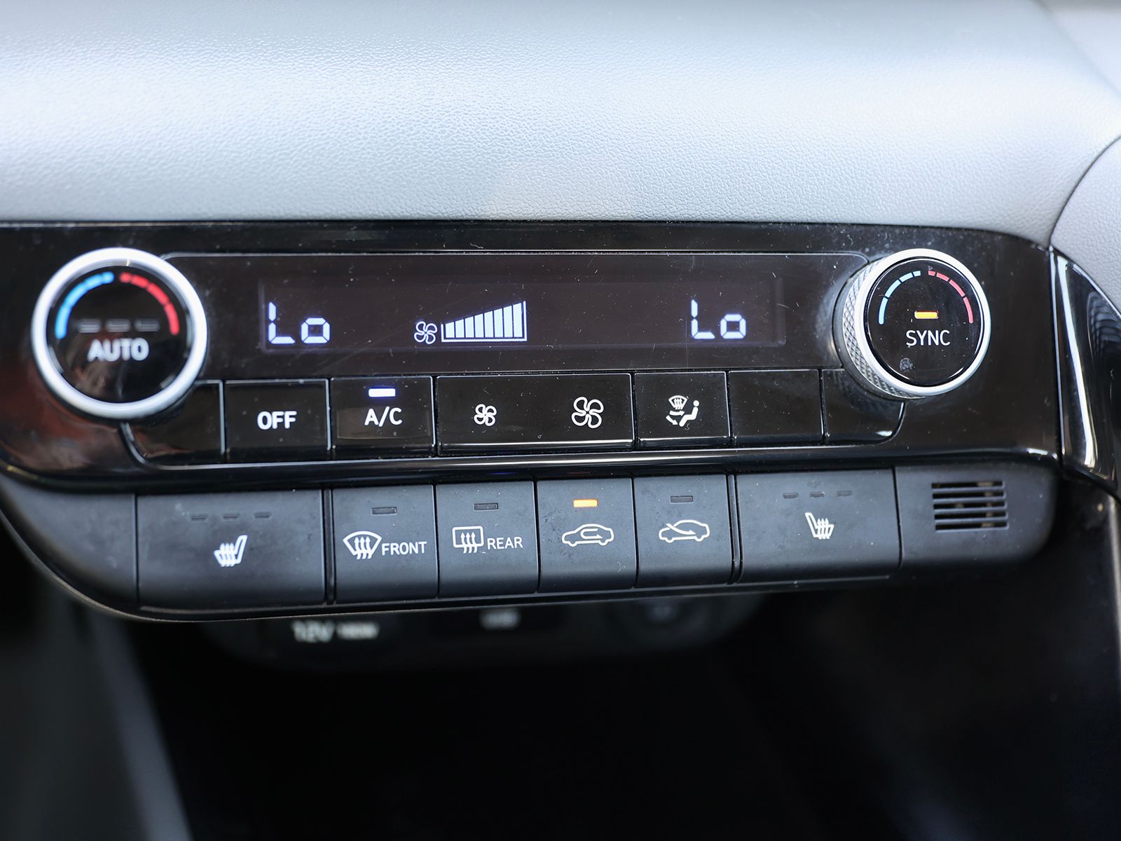 2022 Hyundai Elantra SEL - Photo 23