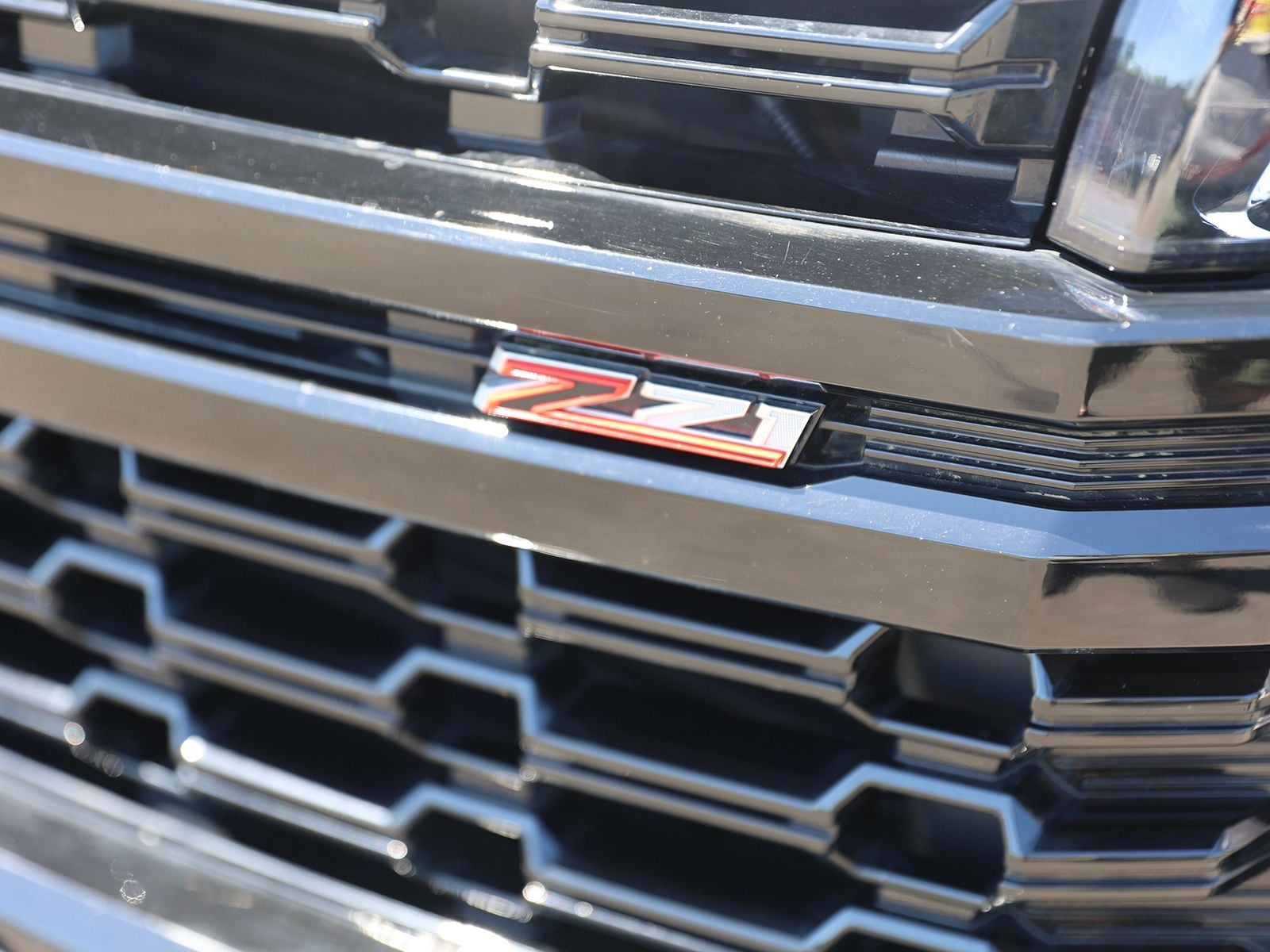 2023 Chevrolet Suburban Z71 - Photo 10