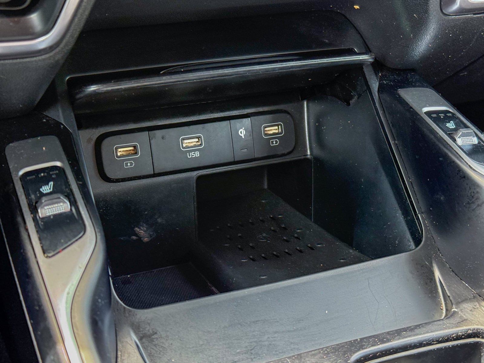 2023 Kia Sorento EX Hybrid - Photo 23