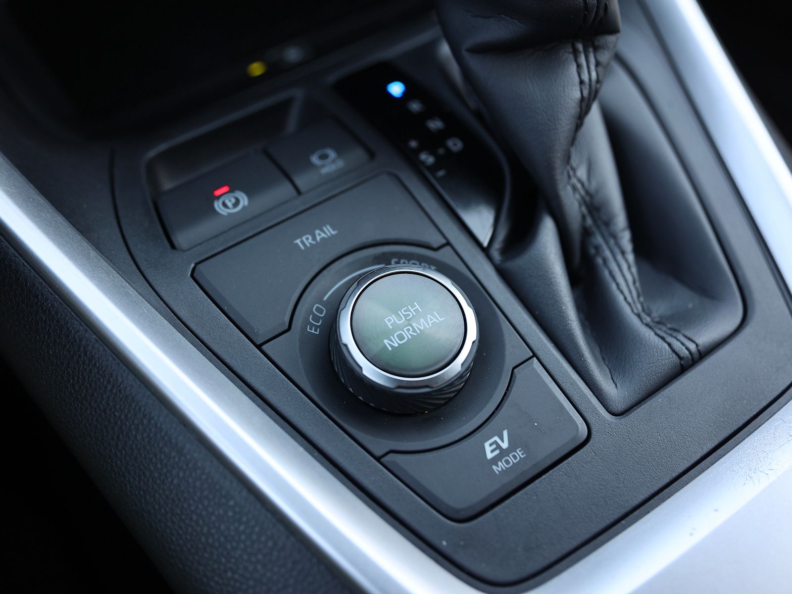 2023 Toyota RAV4 XSE - Photo 34