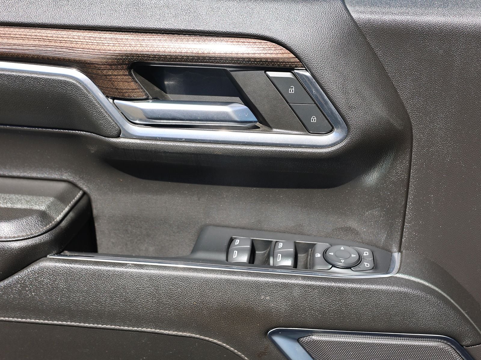 2024 Chevrolet Silverado 1500 LT - Photo 35