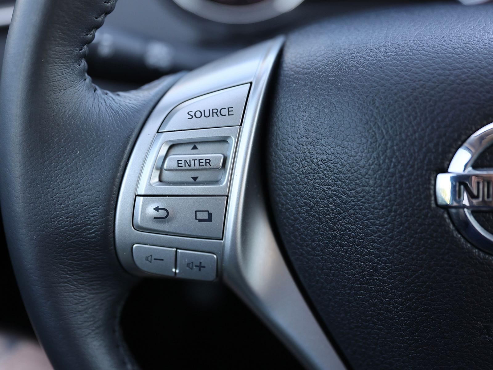 2016 Nissan Rogue SL - Photo 37