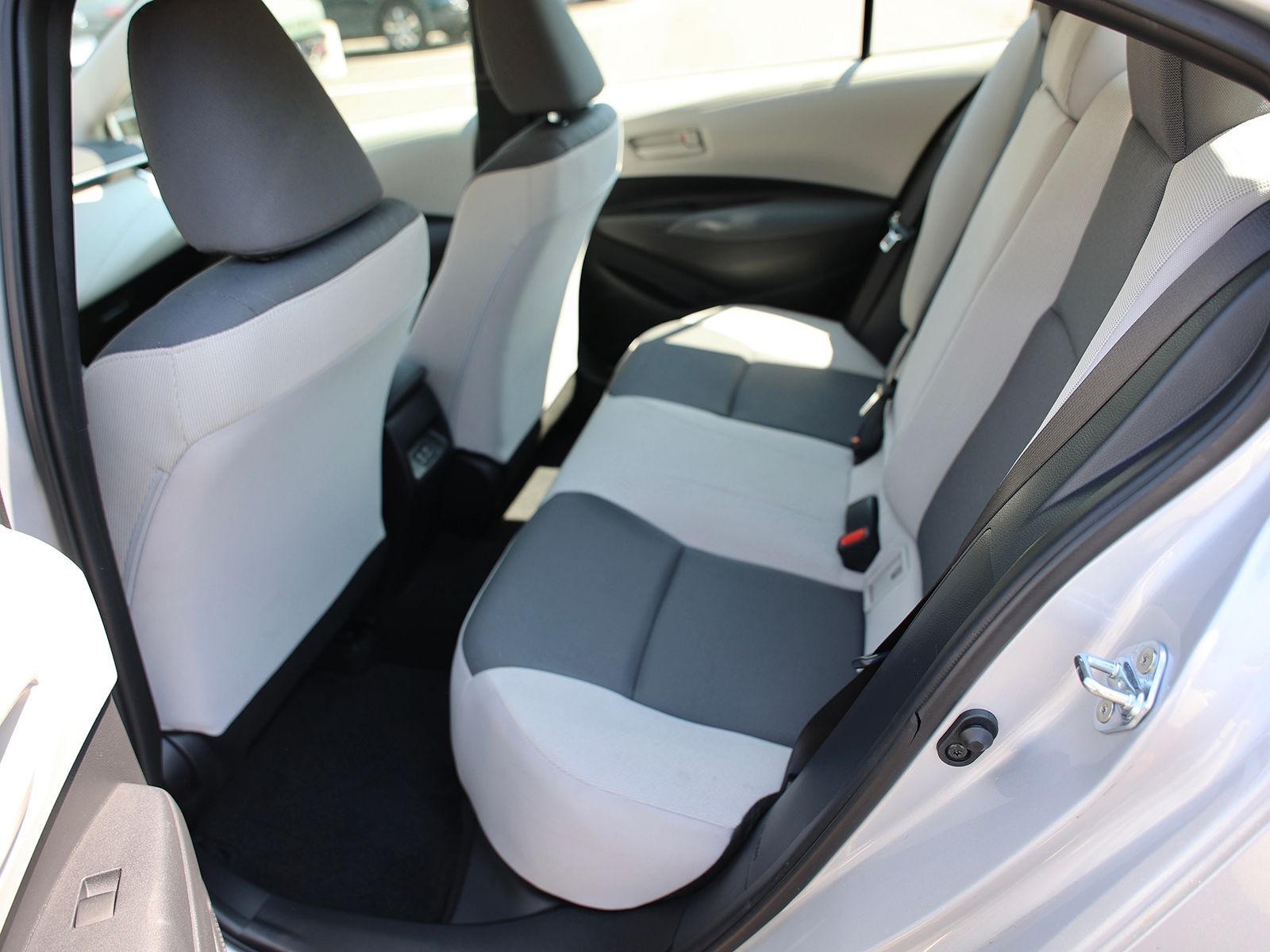 2023 Toyota Corolla LE - Photo 20