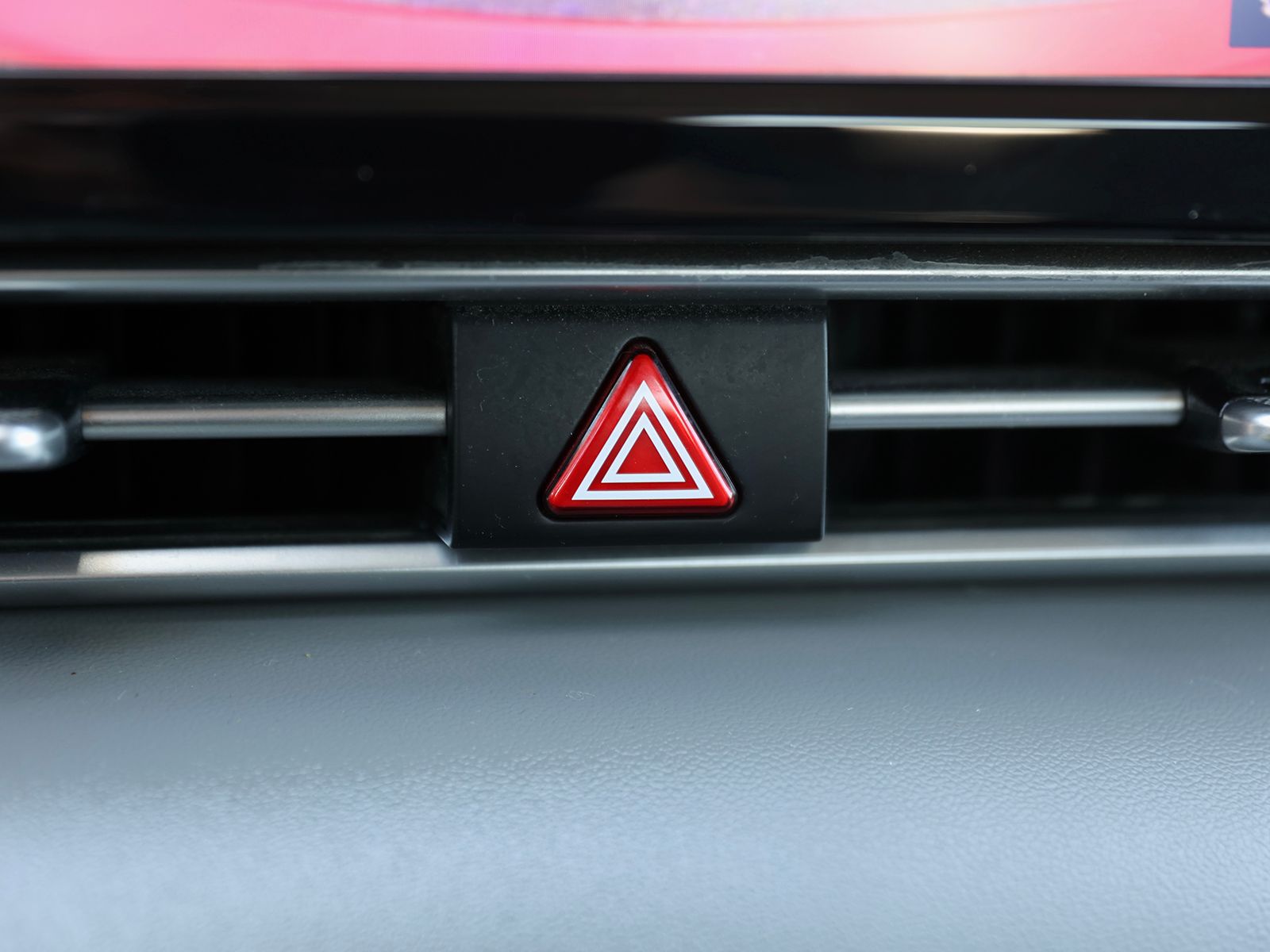 2022 Hyundai Elantra SEL - Photo 22