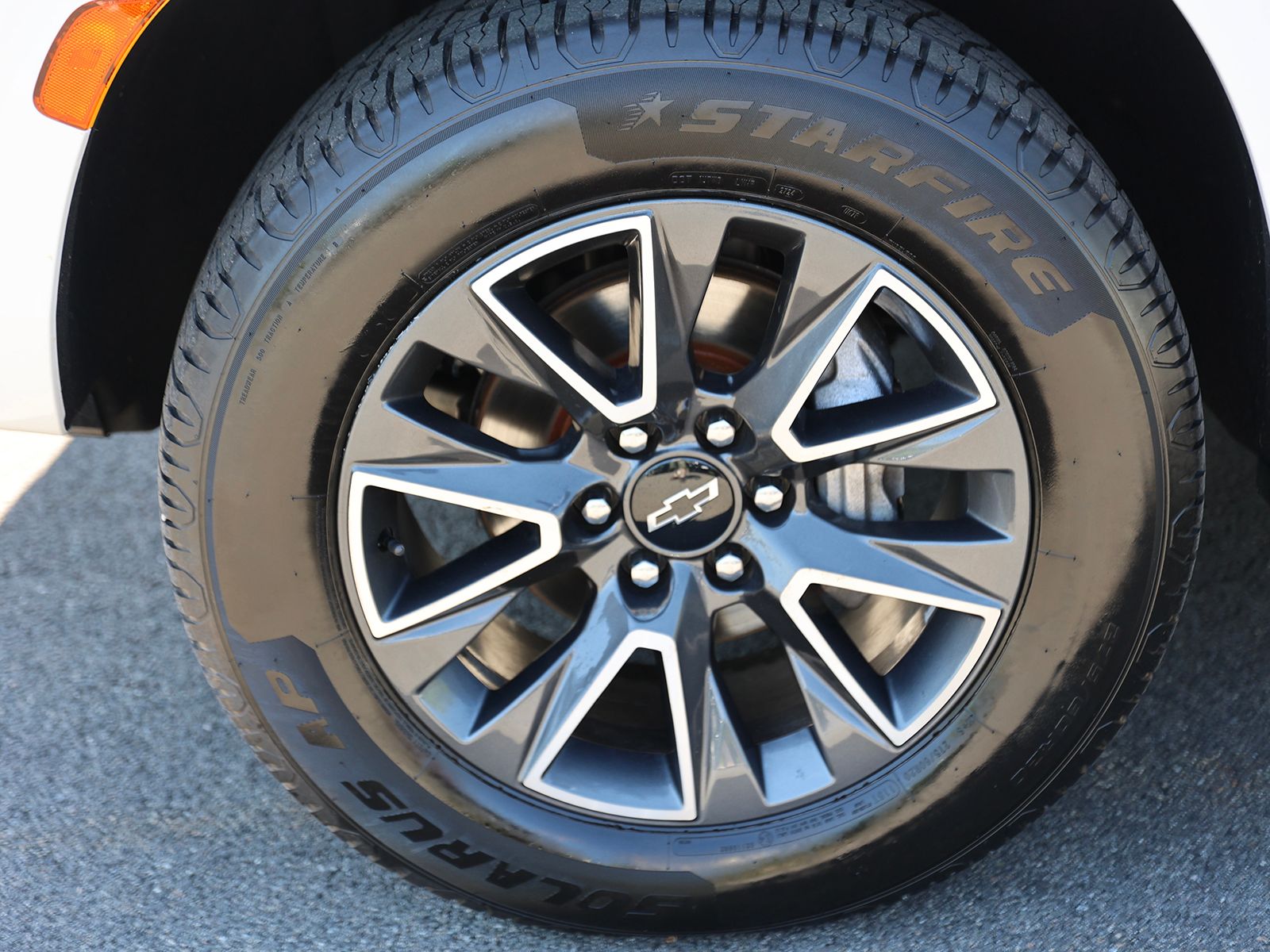 2023 Chevrolet Suburban Z71 - Photo 12