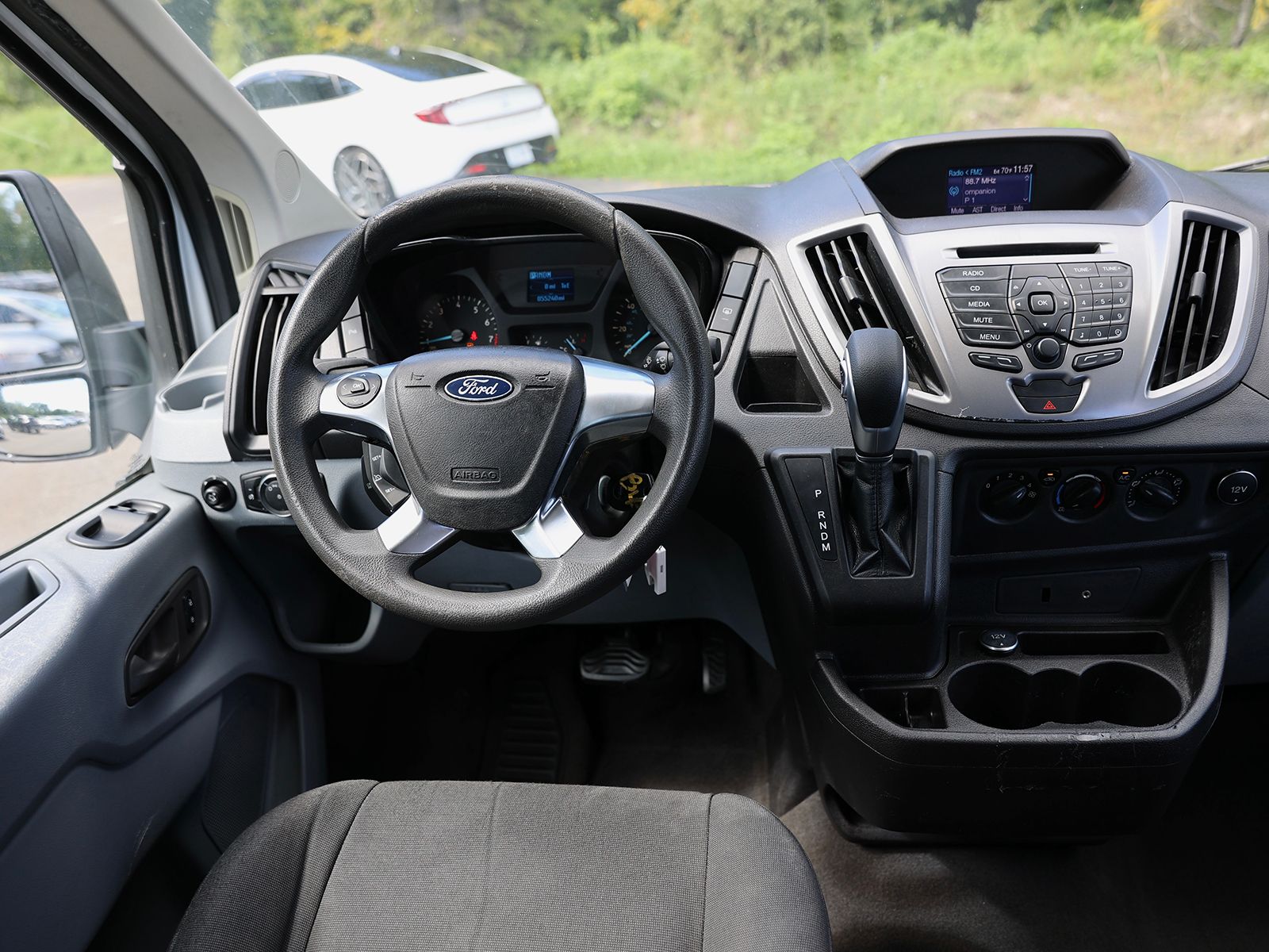 2016 Ford Transit XLT - Photo 20