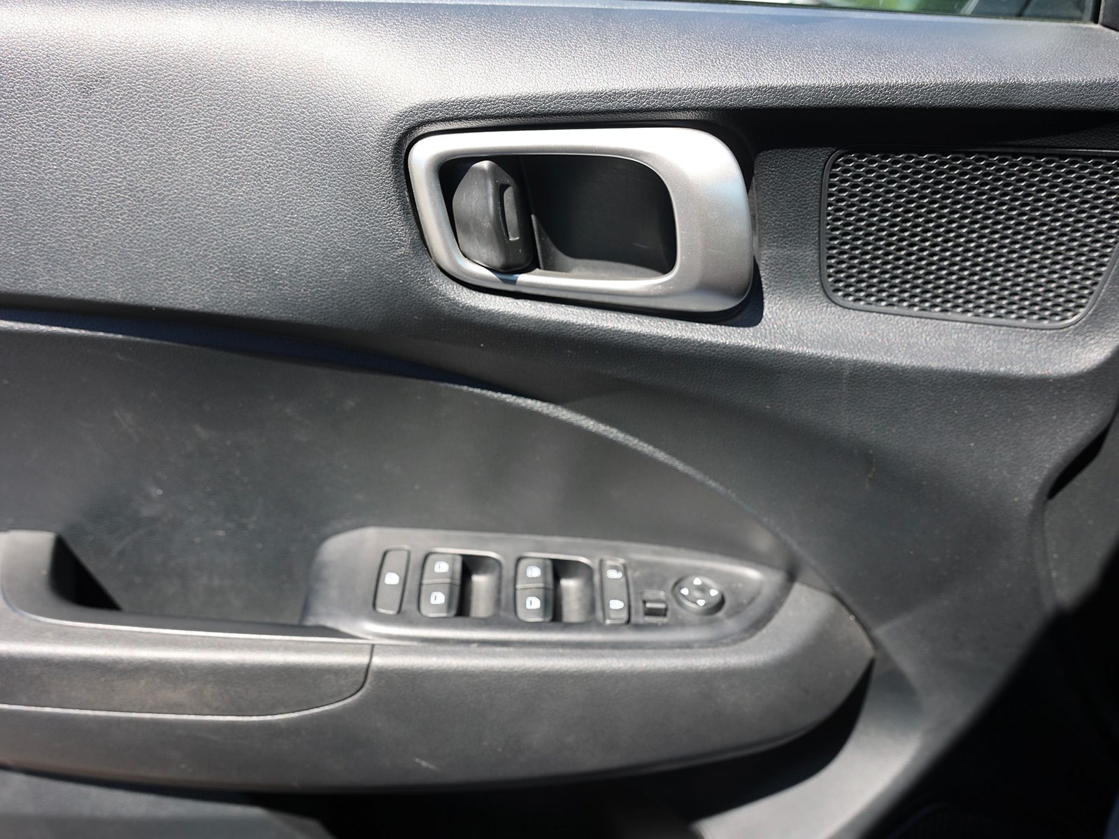 2023 Hyundai Venue SEL - Photo 29