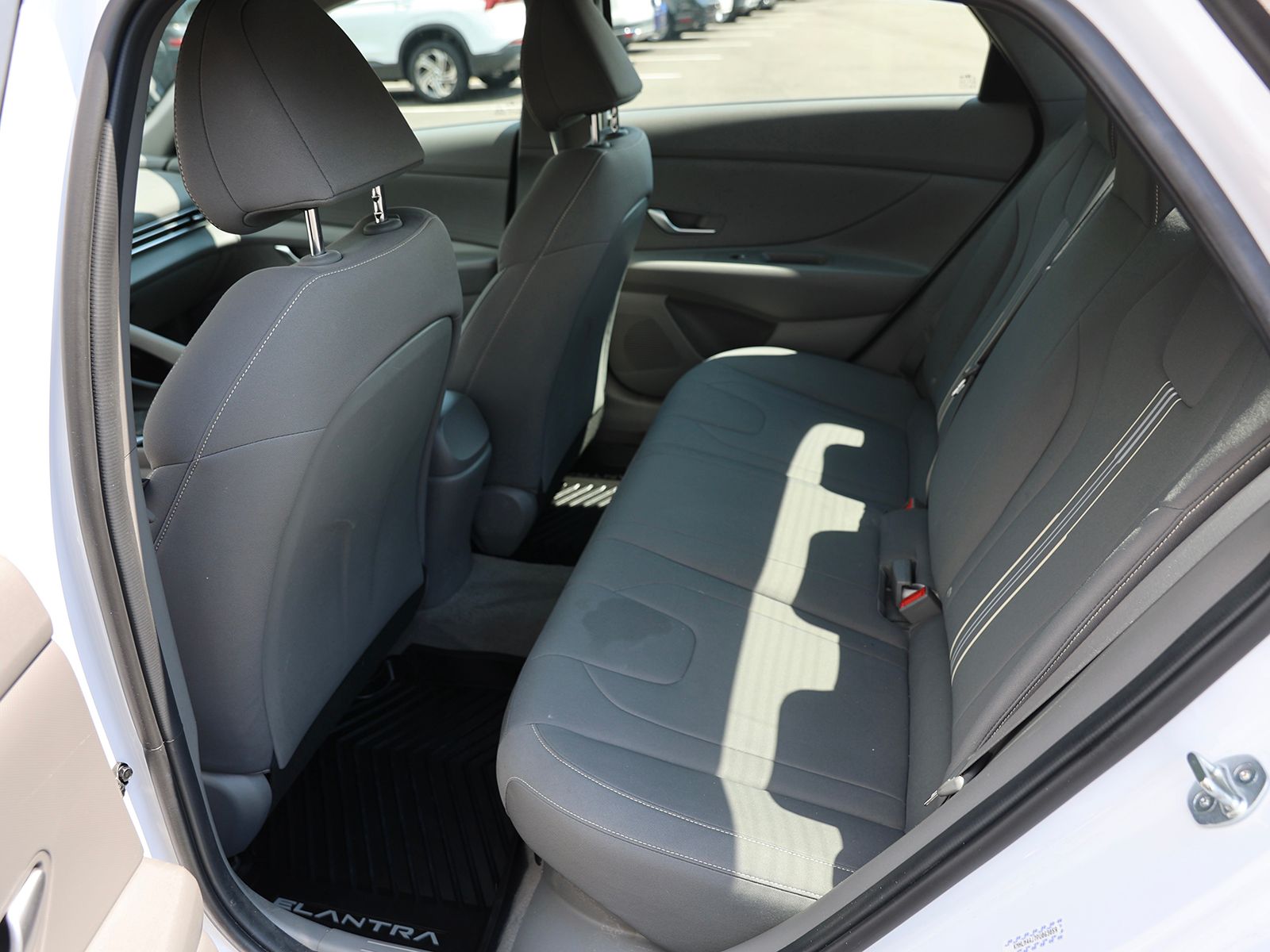 2023 Hyundai Elantra Blue - Photo 19