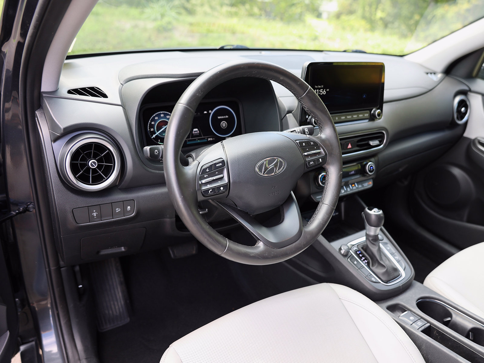 2023 Hyundai Kona Limited - Photo 15