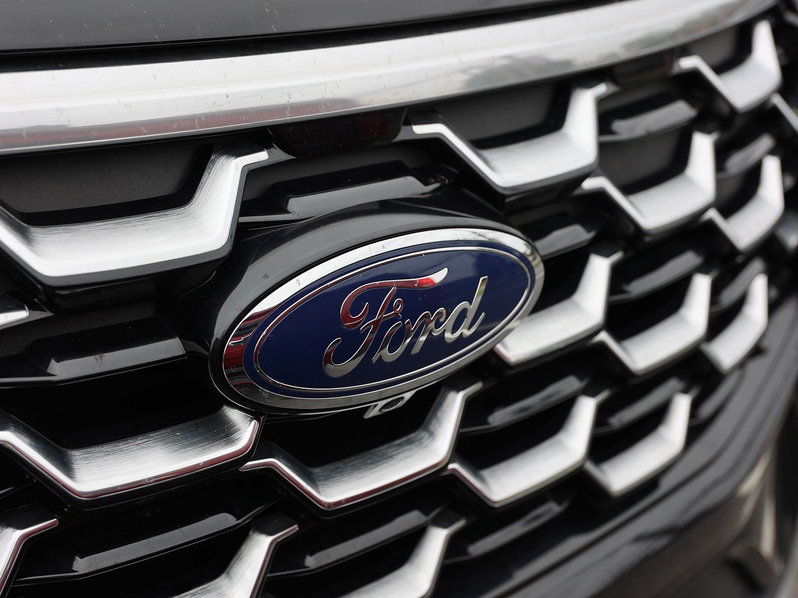2025 Ford Explorer Platinum - Photo 6