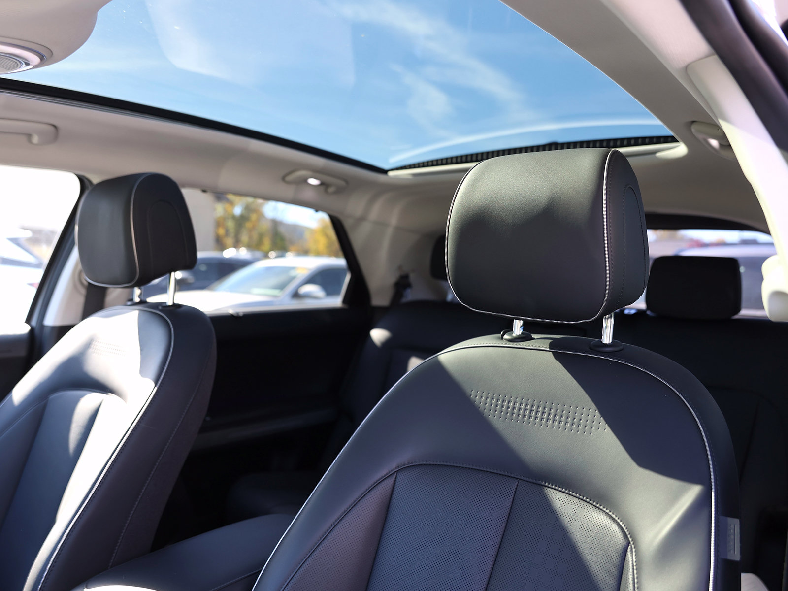 2023 Hyundai IONIQ 5 Limited - Photo 10