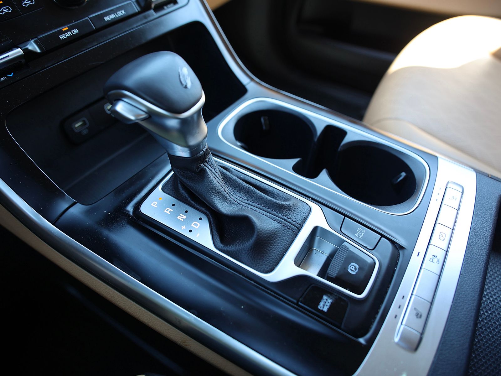 2024 Kia Carnival LX Seat Pkg - Photo 29