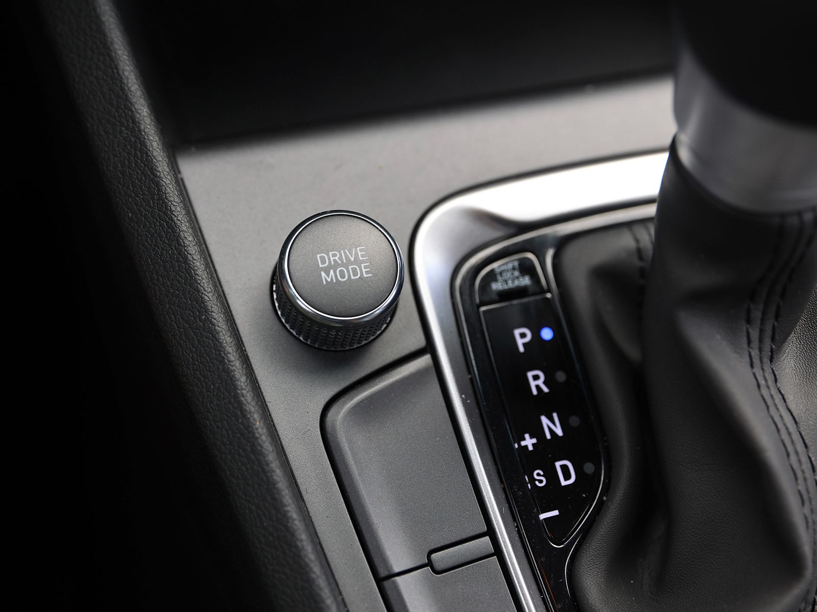 2023 Hyundai Kona SE - Photo 30