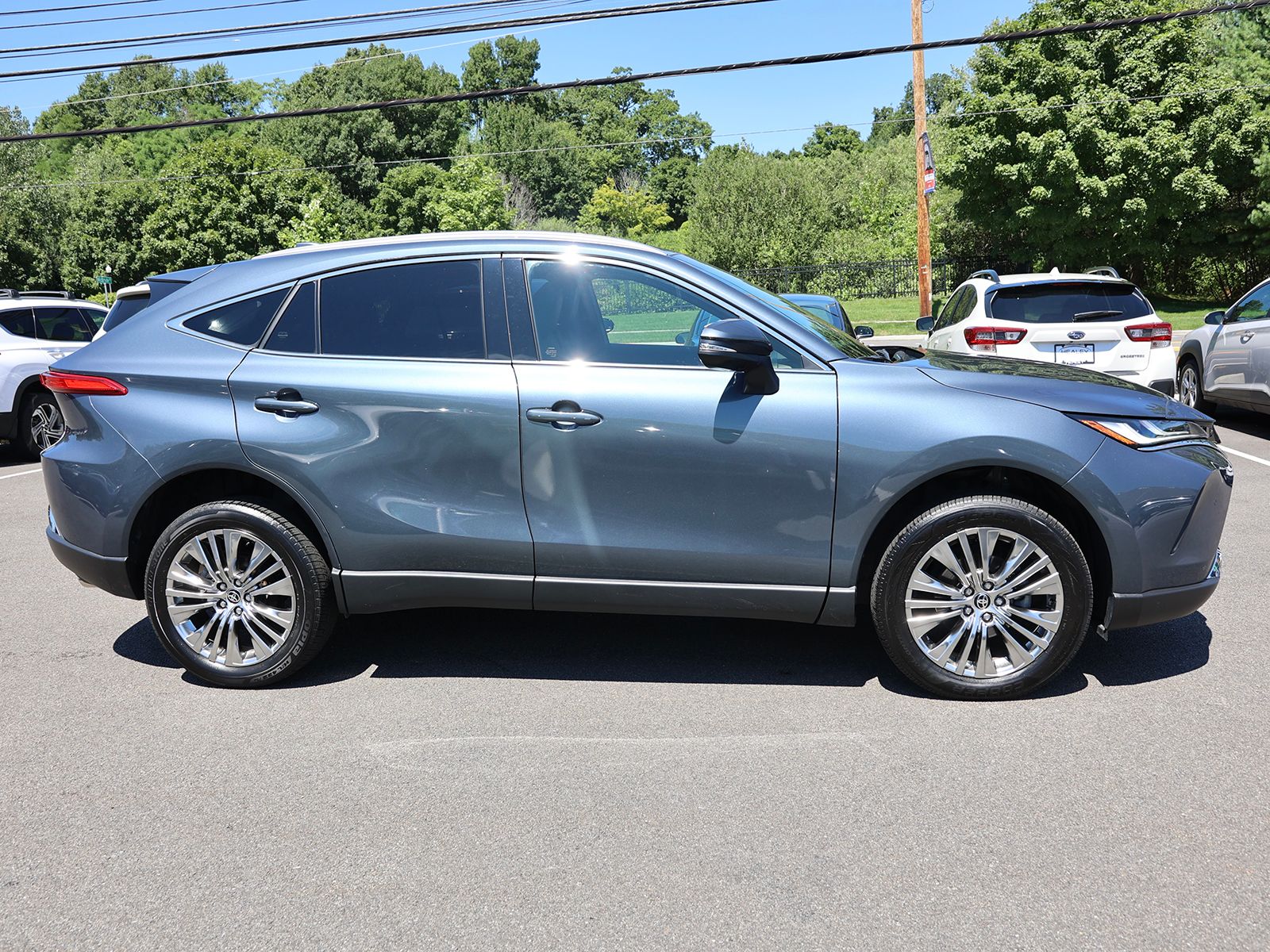 2024 Toyota Venza XLE - Photo 8