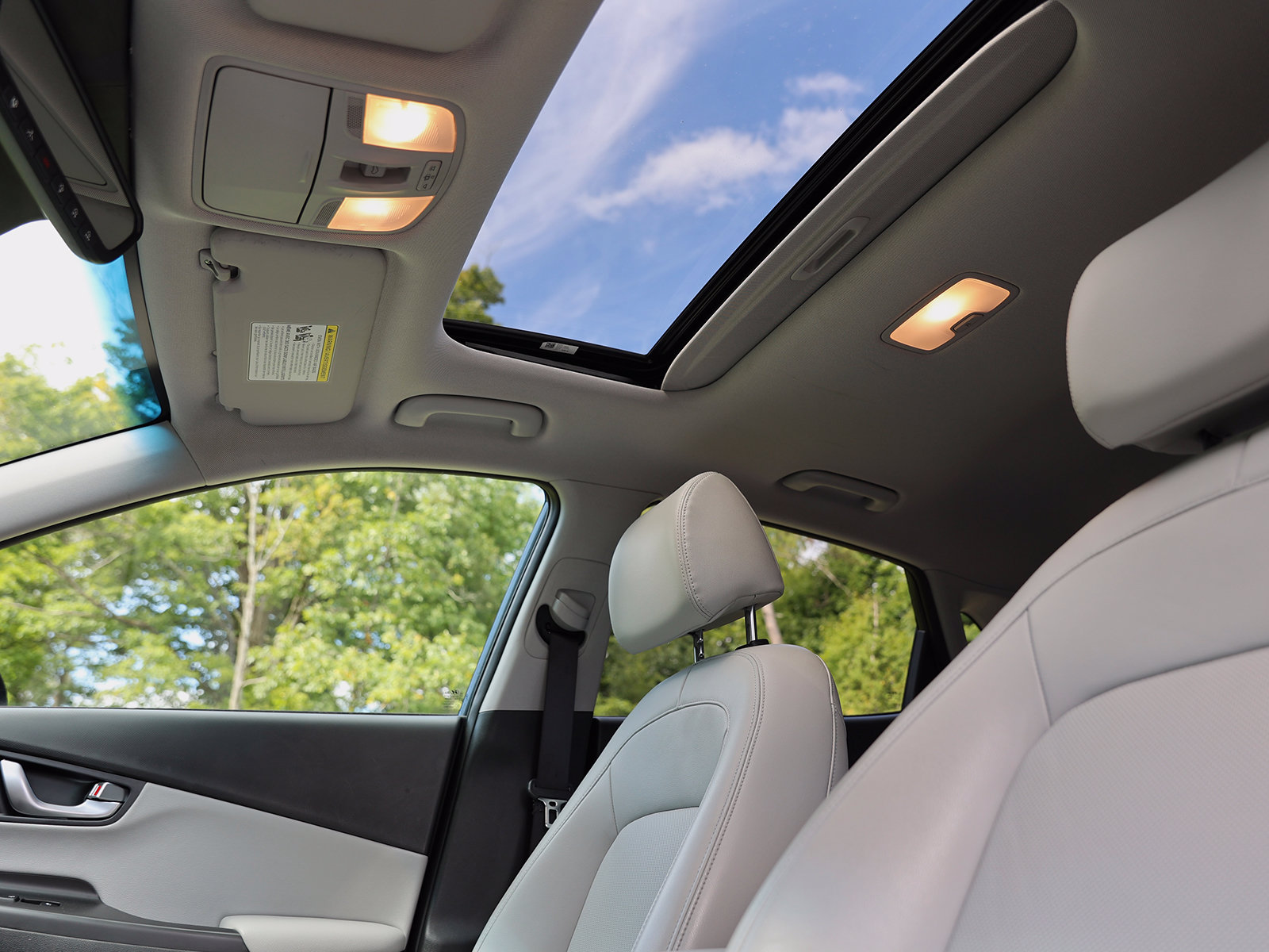 2023 Hyundai Kona Limited - Photo 19