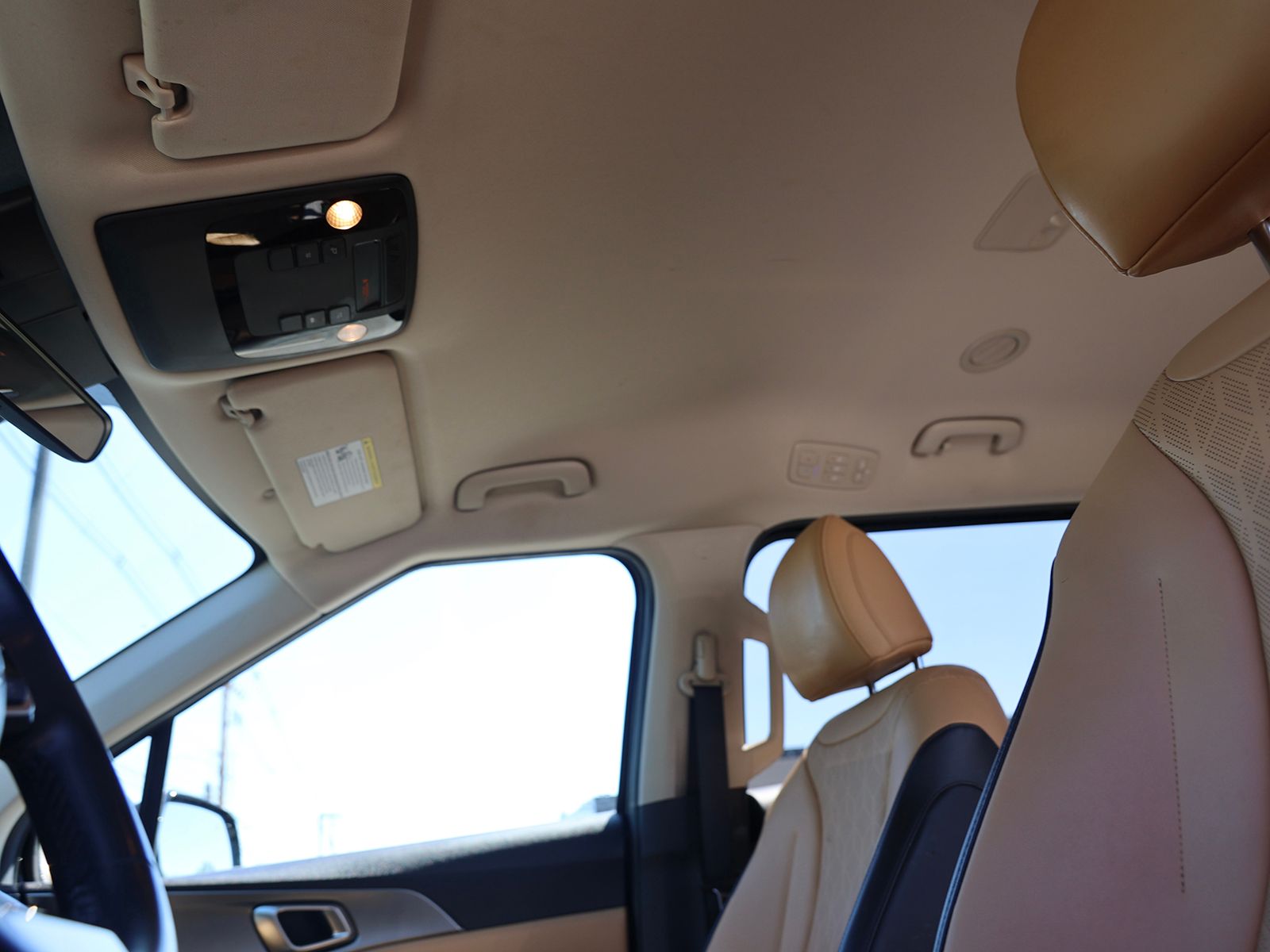 2024 Kia Carnival LX Seat Pkg - Photo 19