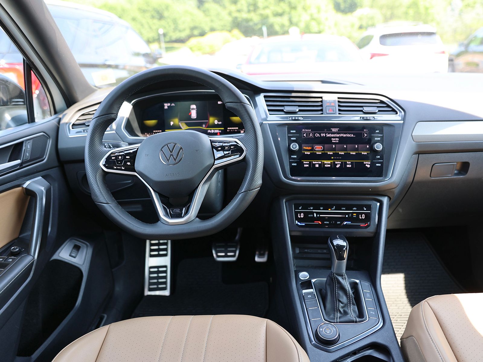 2022 Volkswagen Tiguan SE R-LINE BLACK - Photo 16