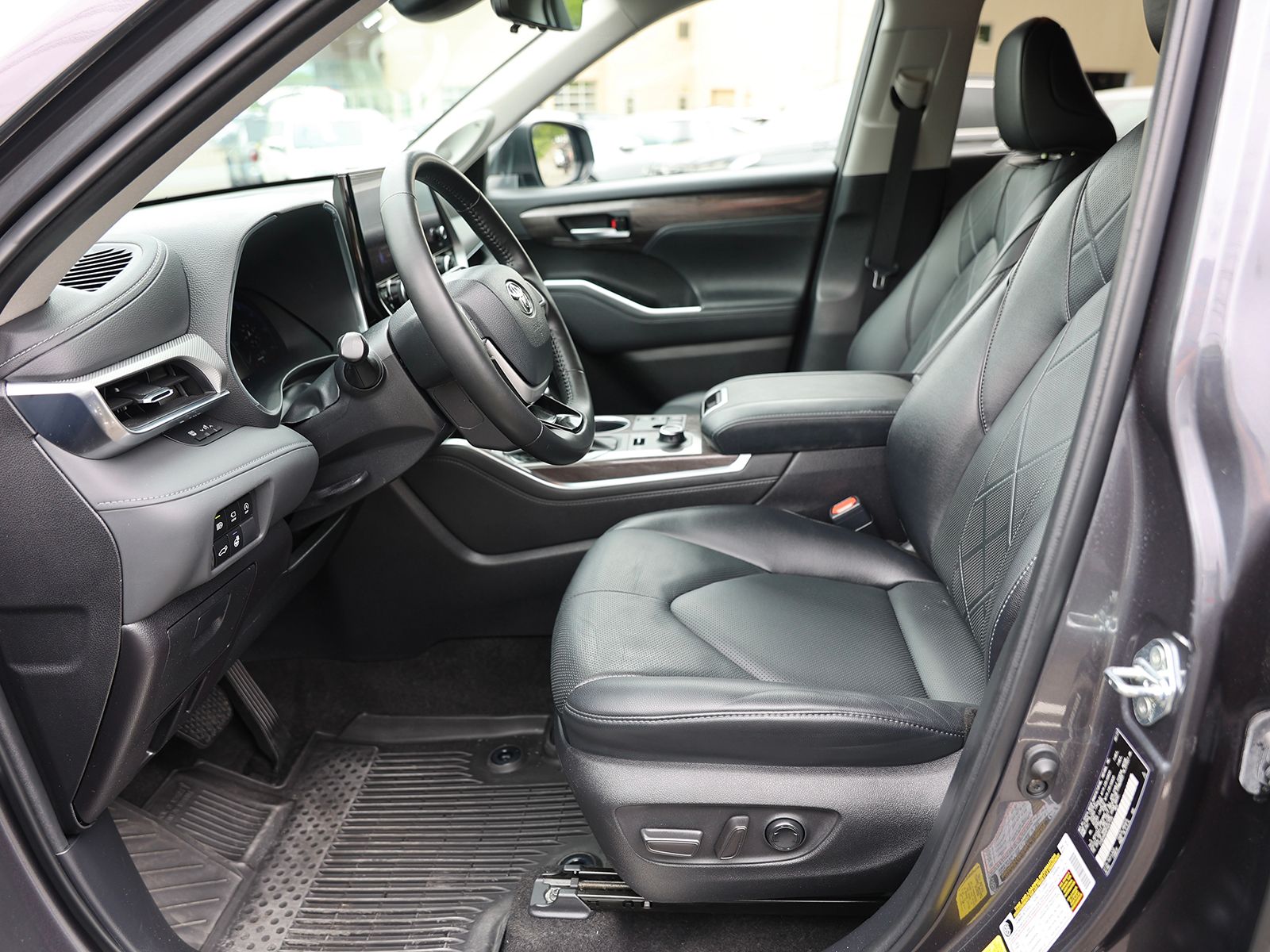 2023 Toyota Highlander Platinum - Photo 19