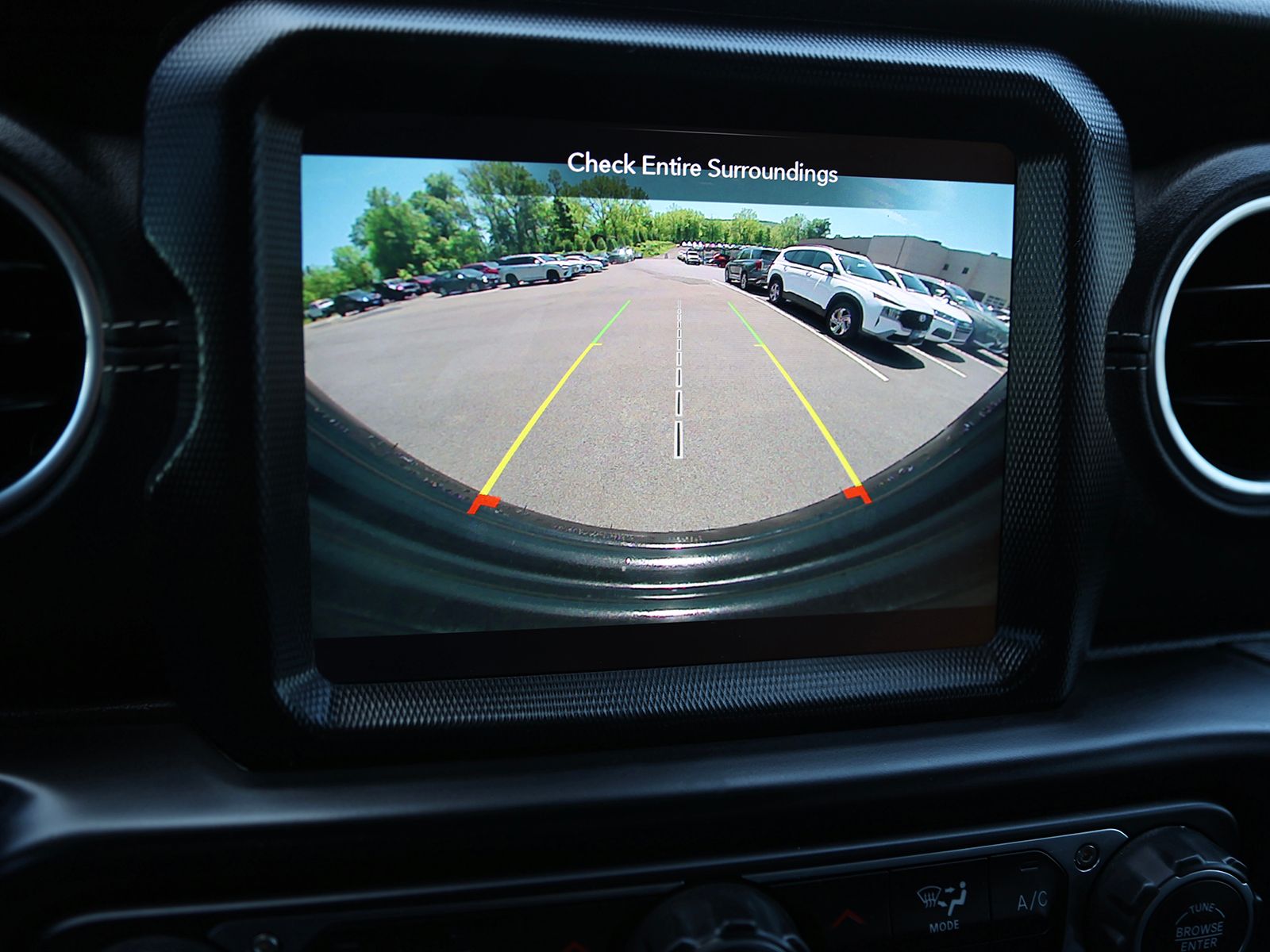 2021 Jeep Wrangler Unlimited Sahara 4XE - Photo 32