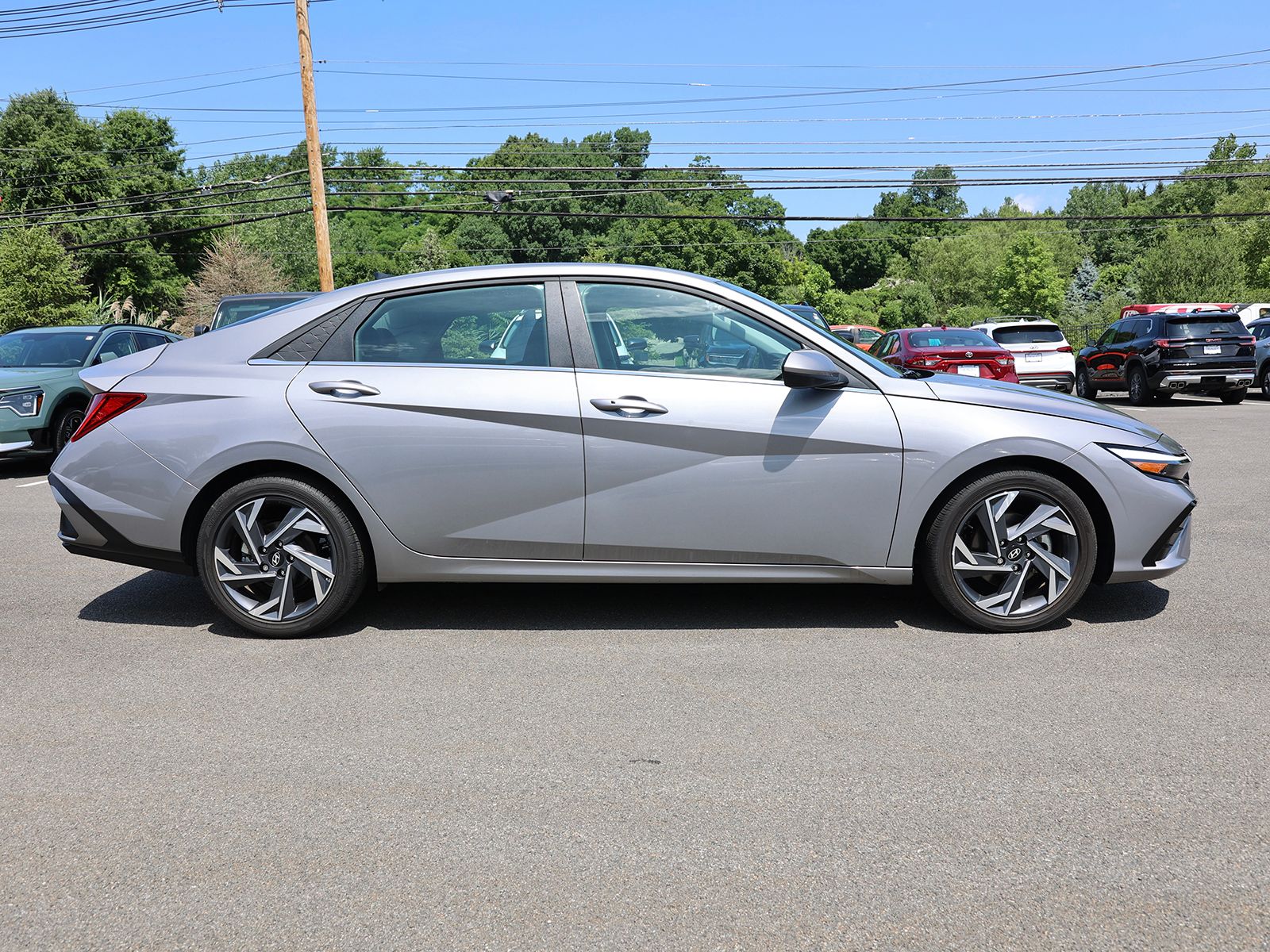2025 Hyundai Elantra SEL - Photo 8
