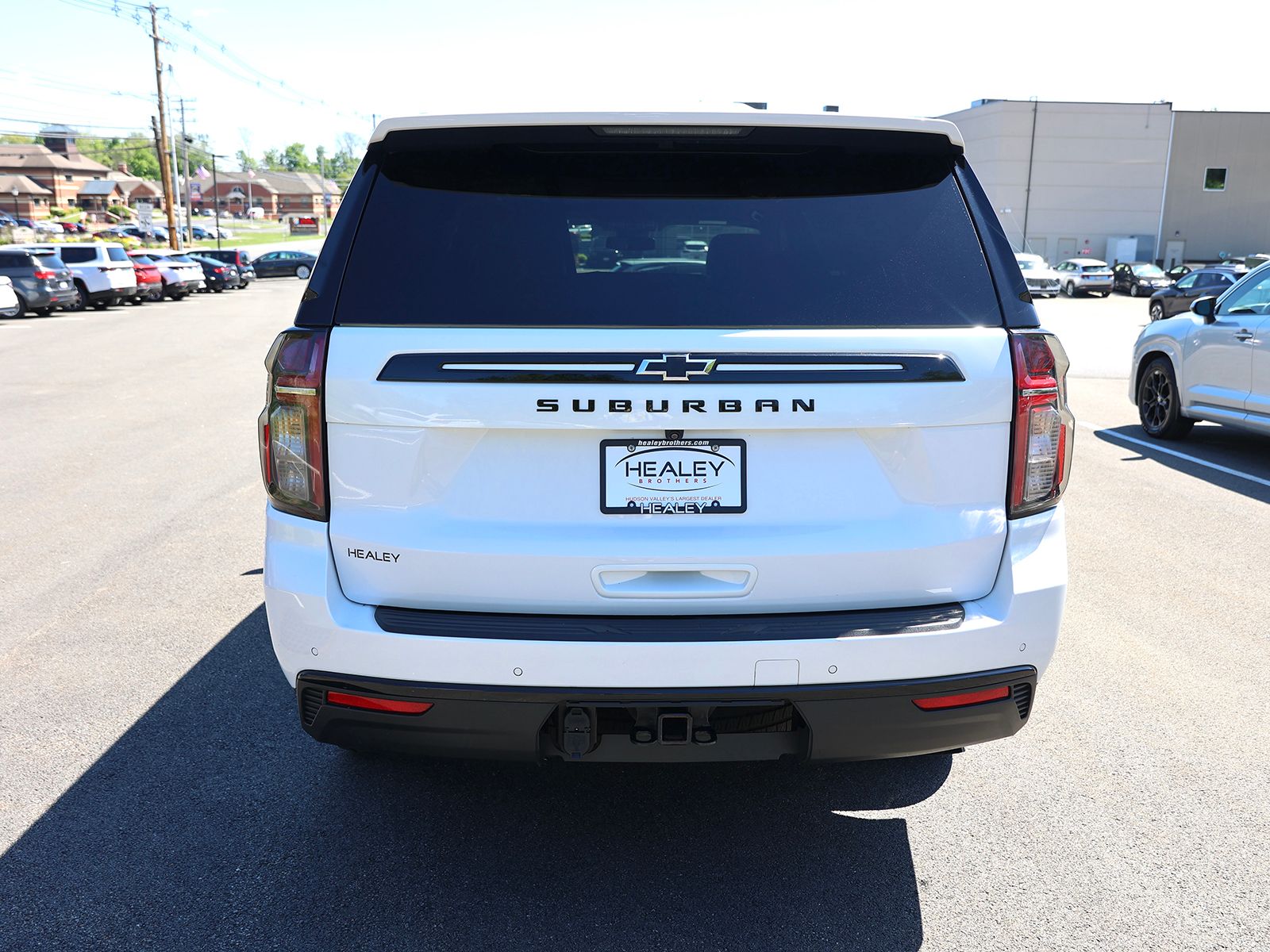 2023 Chevrolet Suburban Z71 - Photo 6