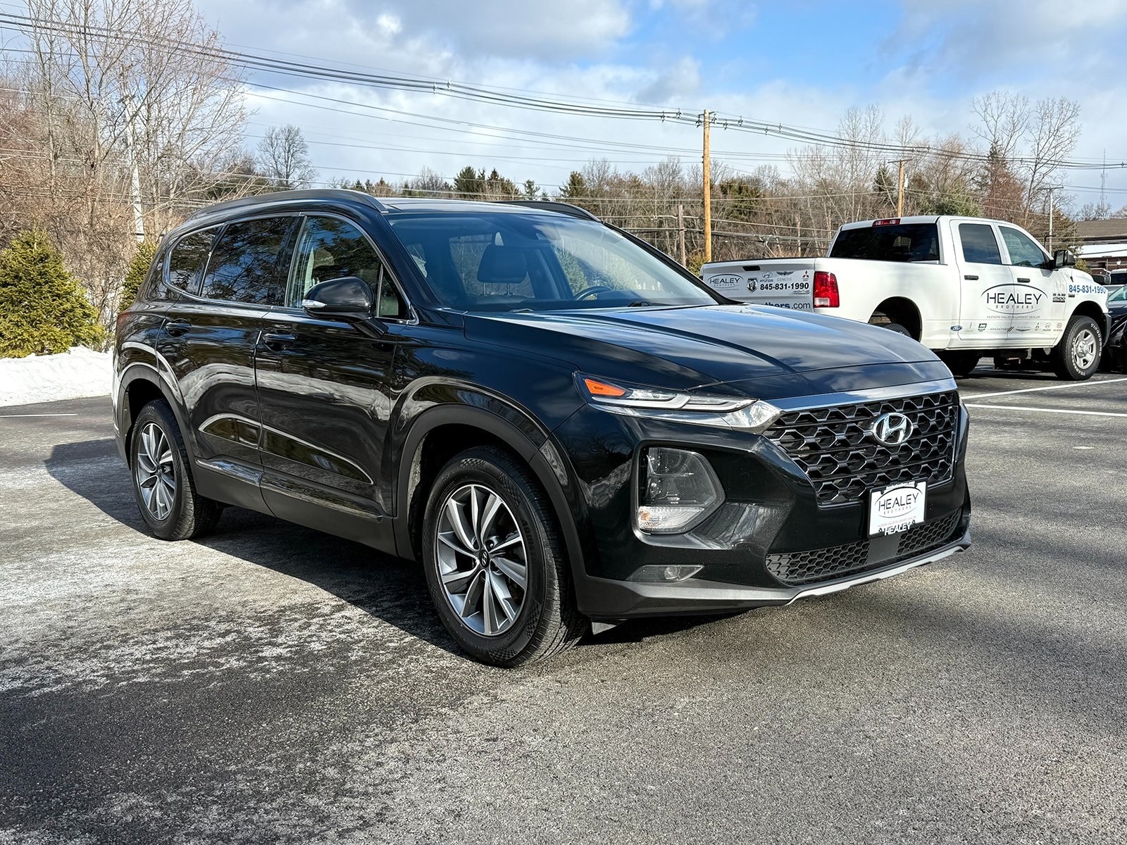 2019 Hyundai Santa Fe Limited's photo
