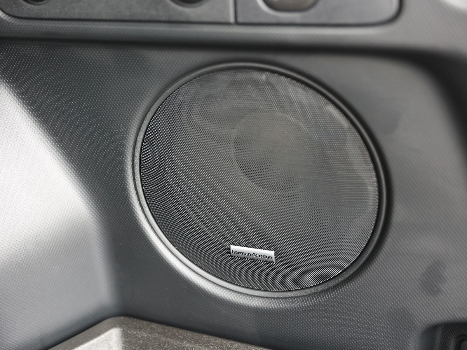 2025 Subaru Forester Touring - Photo 16