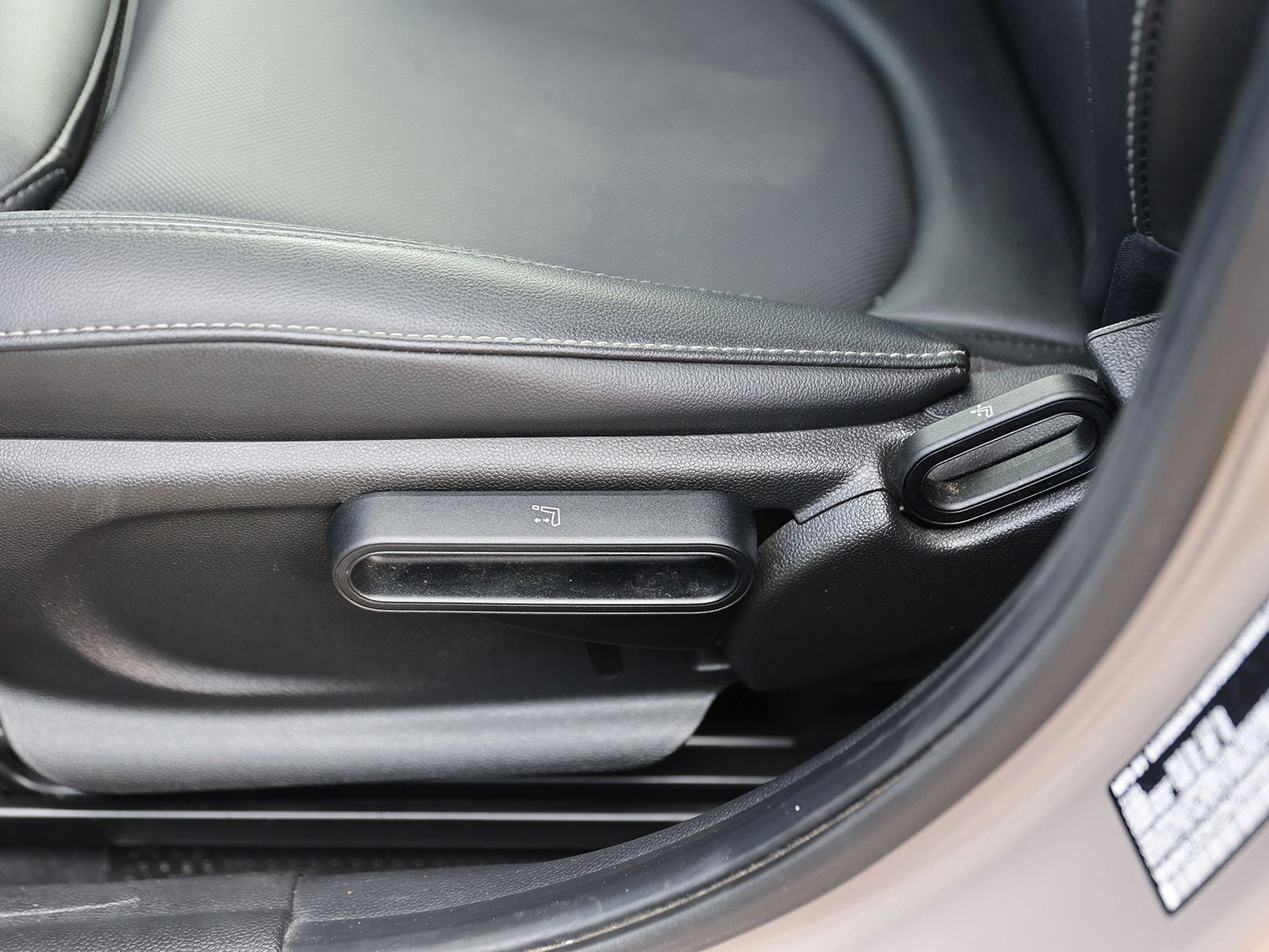 2022 MINI Hardtop 4 Door S - Photo 18