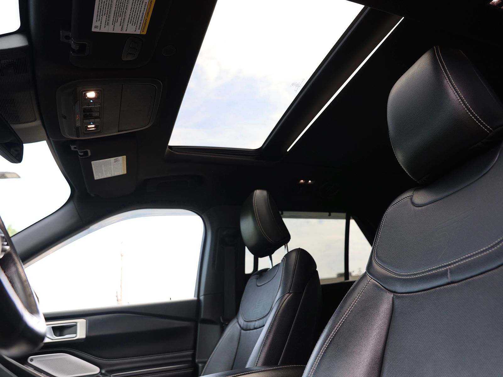 2020 Ford Explorer ST - Photo 26