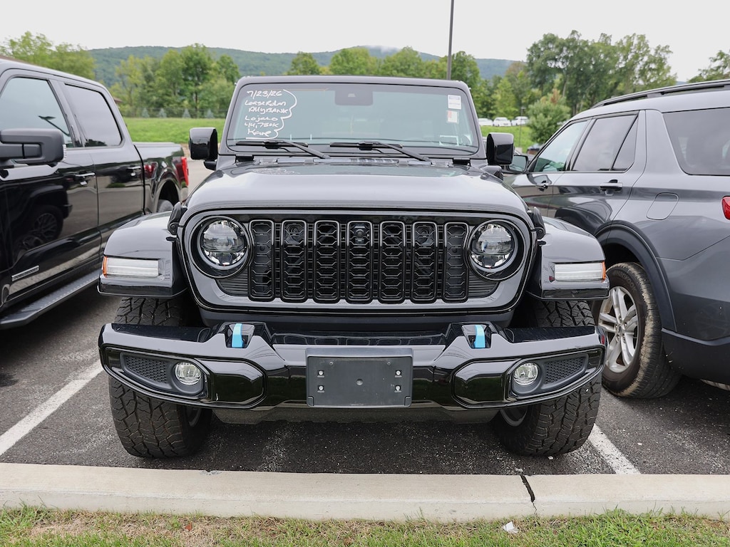 Used 2024 Jeep Wrangler 4xe High Altitude SUV