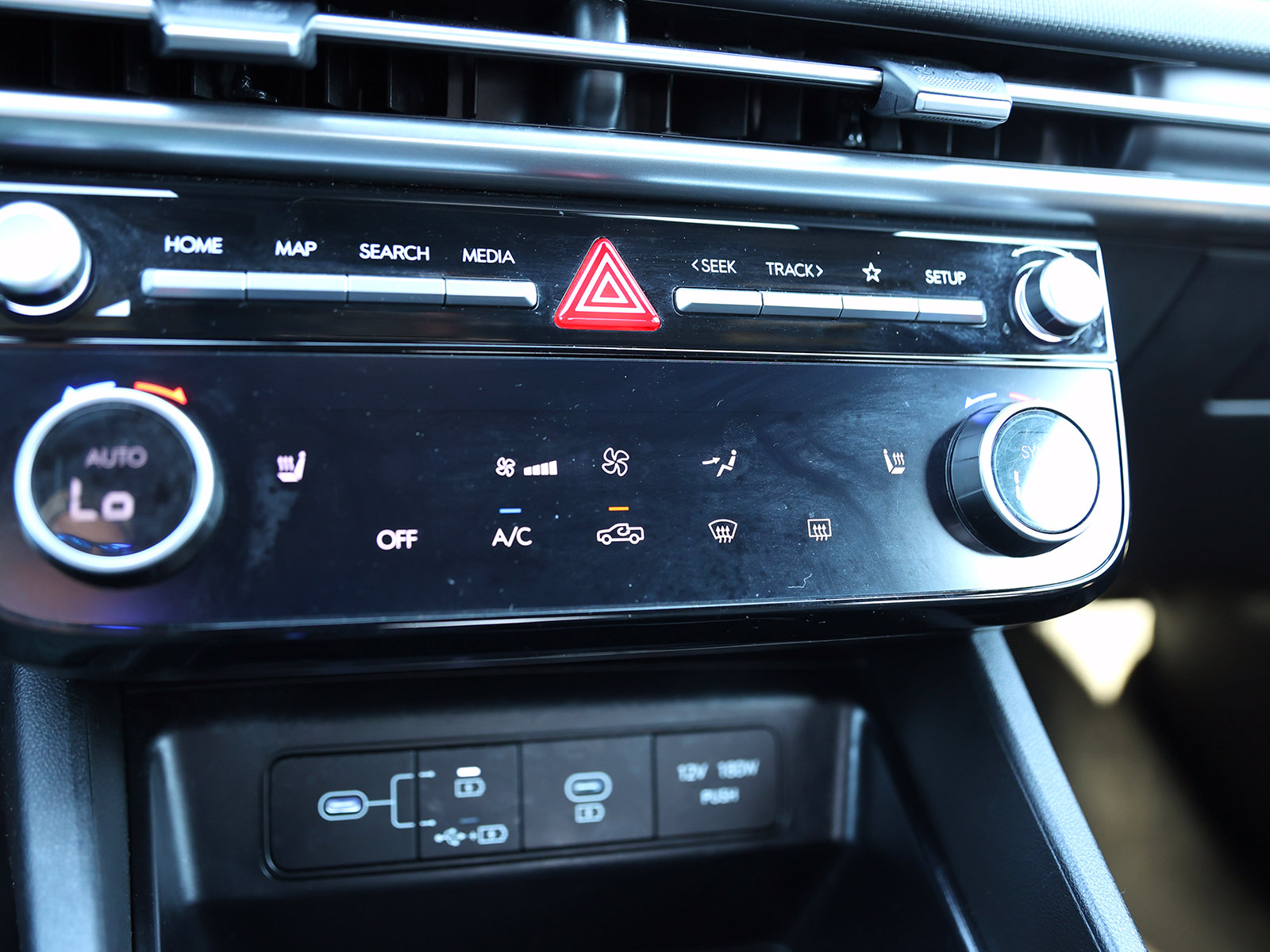 2025 Hyundai Santa Cruz SEL - Photo 25