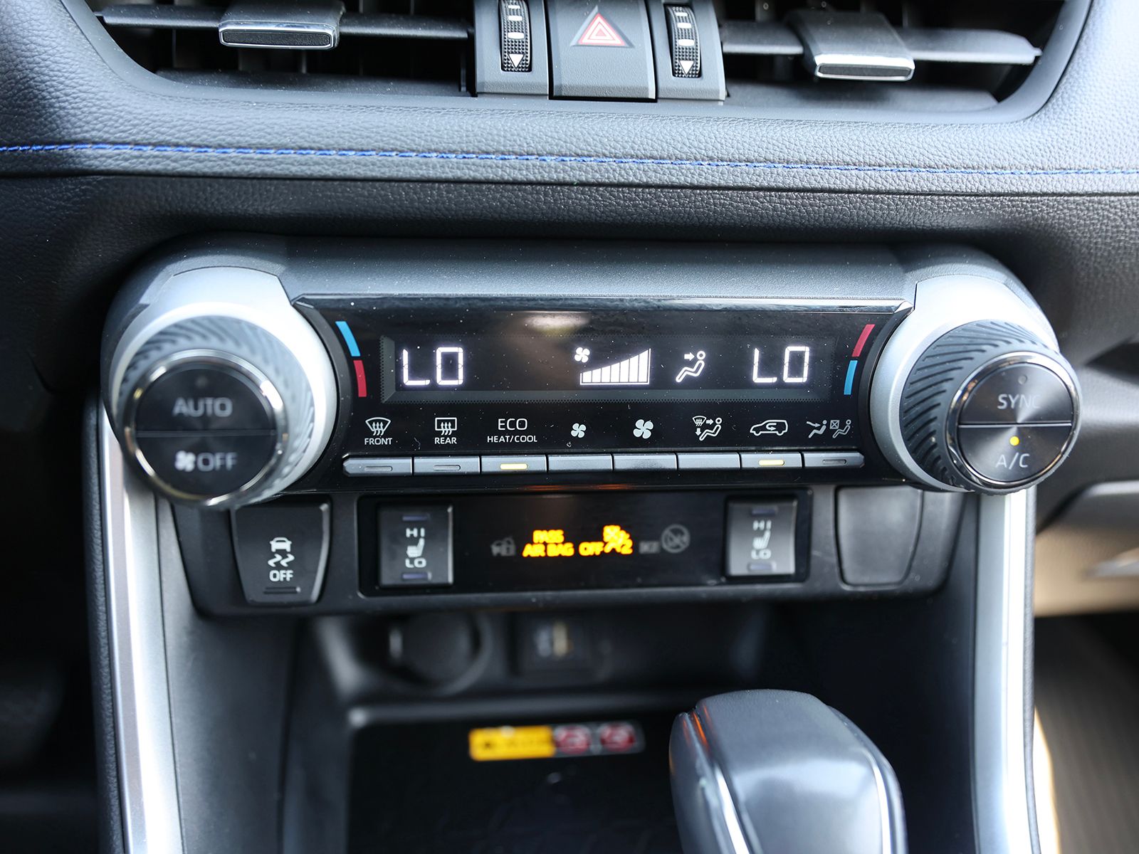 2023 Toyota RAV4 XSE - Photo 28
