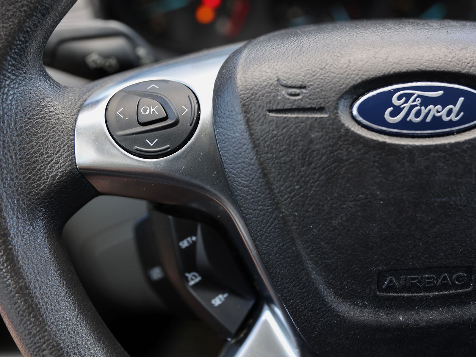 2016 Ford Transit XLT - Photo 35
