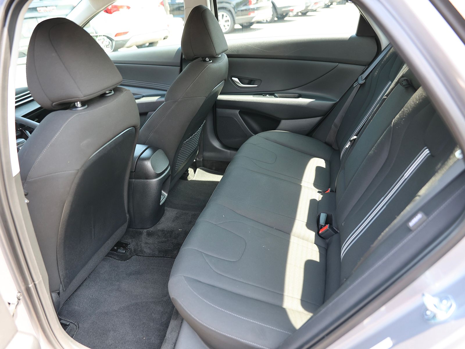 2025 Hyundai Elantra SEL - Photo 18