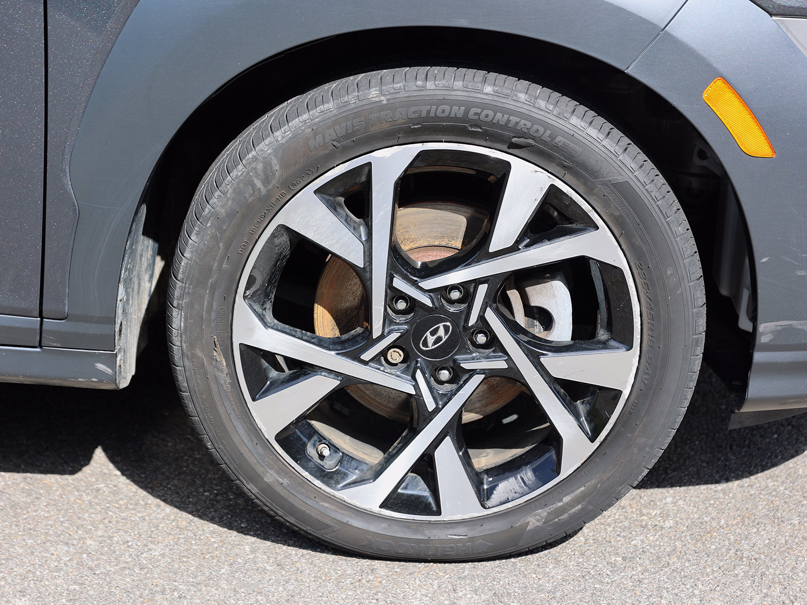 2023 Hyundai Kona Limited - Photo 11