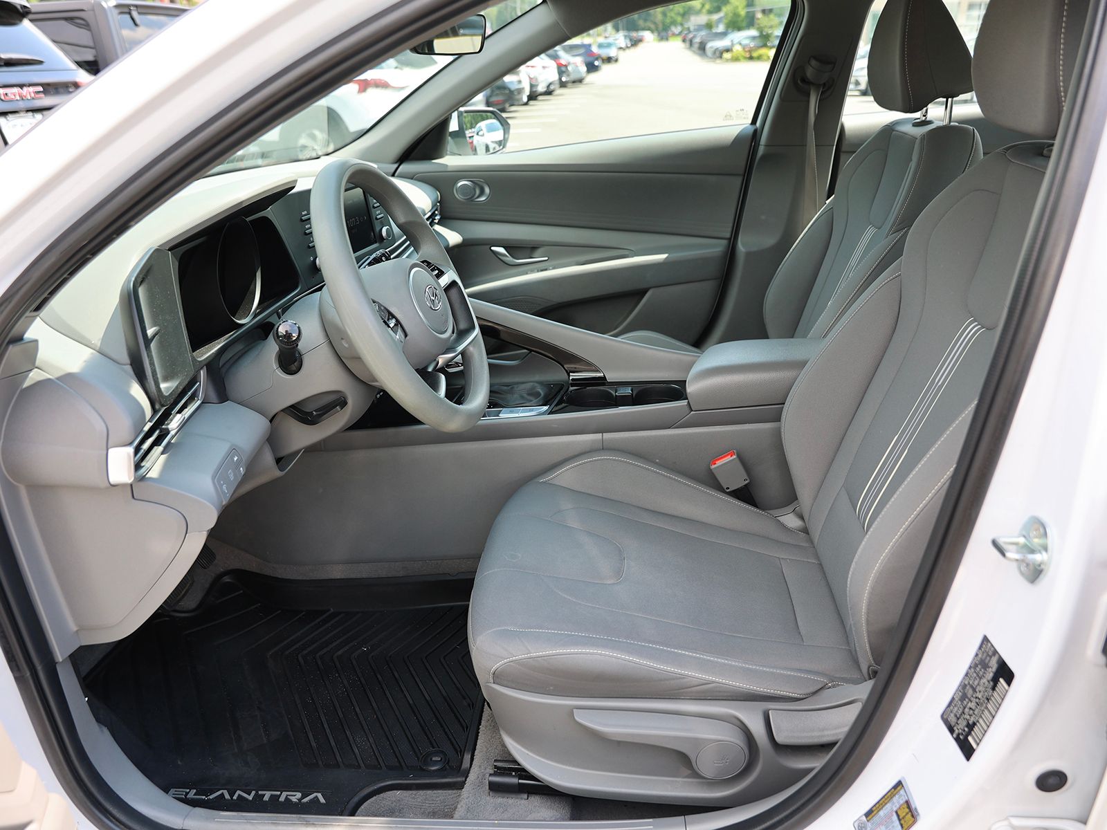 2023 Hyundai Elantra Blue - Photo 15