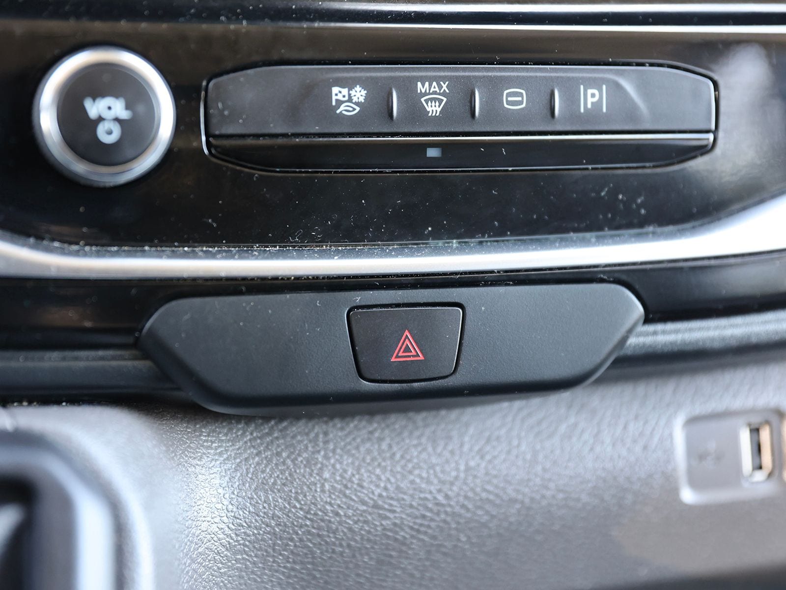 2025 Ford Transit Passenger Van XLT - Photo 26