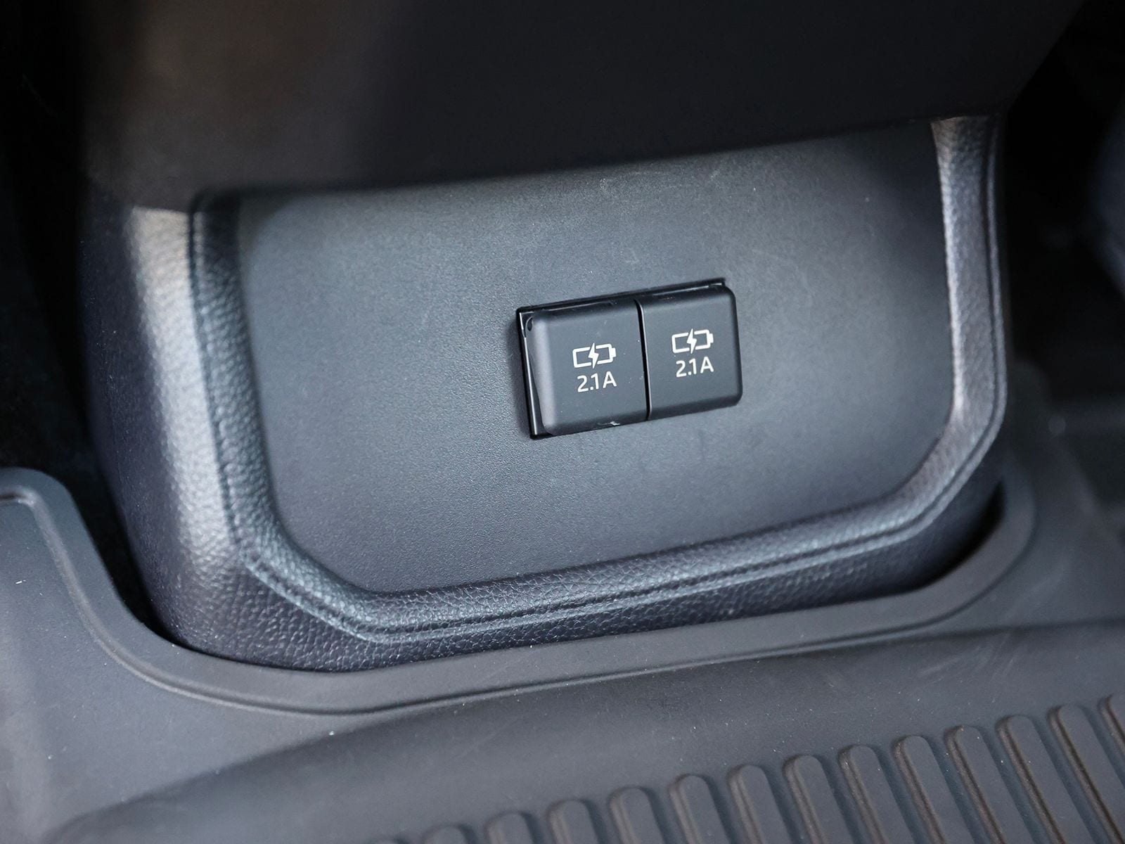 2020 Toyota Highlander XLE - Photo 28