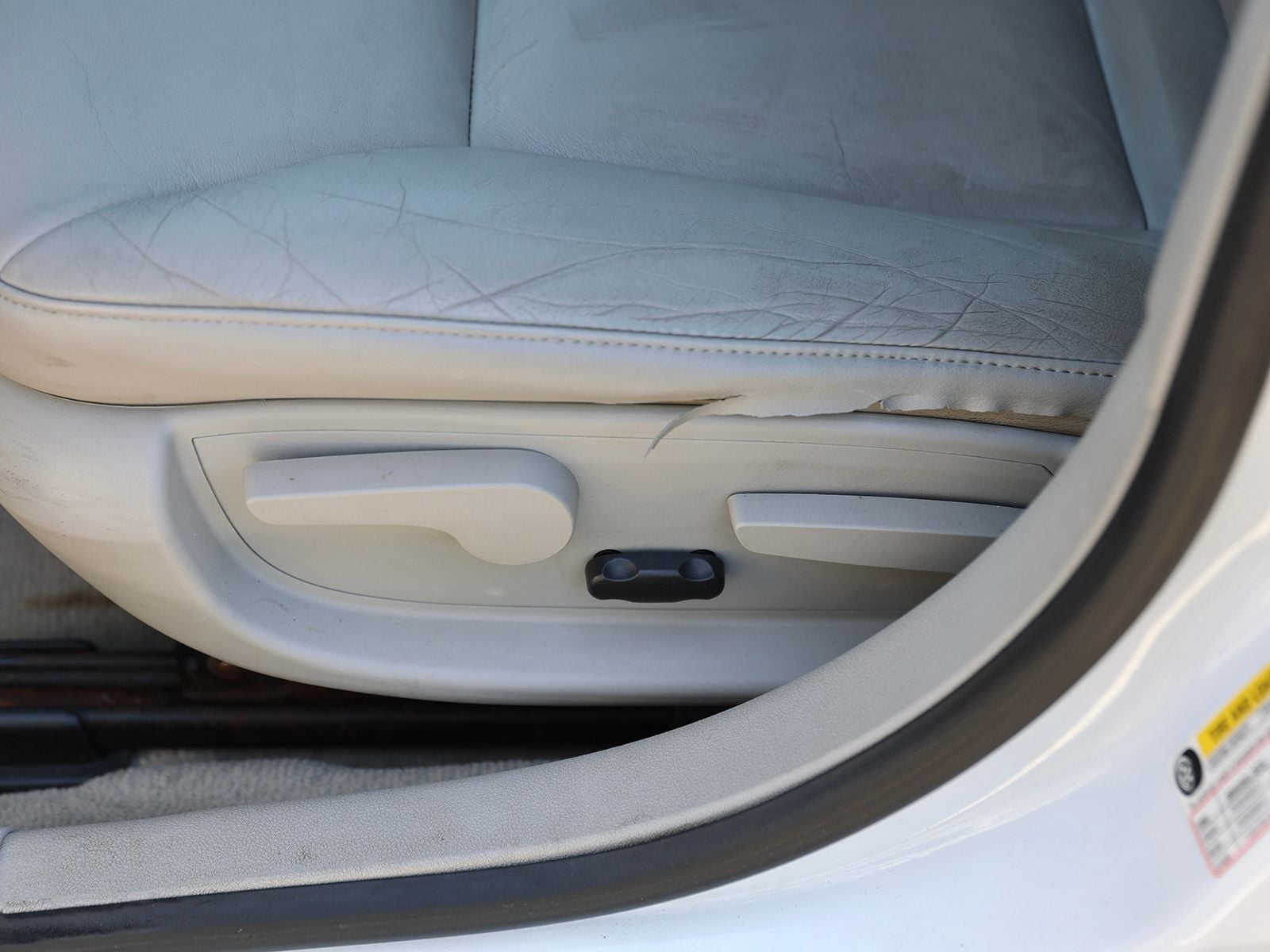 2010 Chevrolet Impala LT - Photo 16