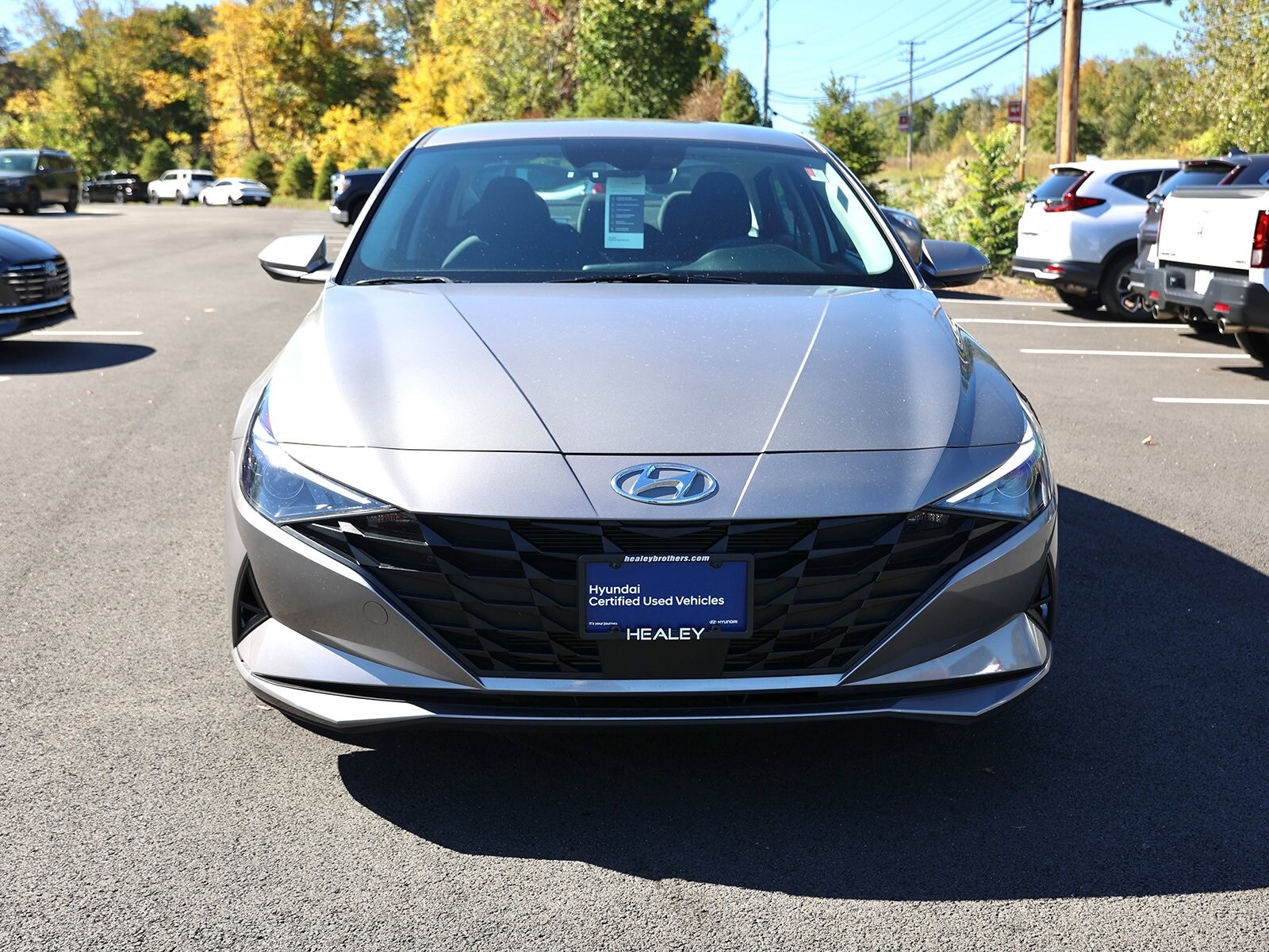 2023 Hyundai Elantra SEL photo 2