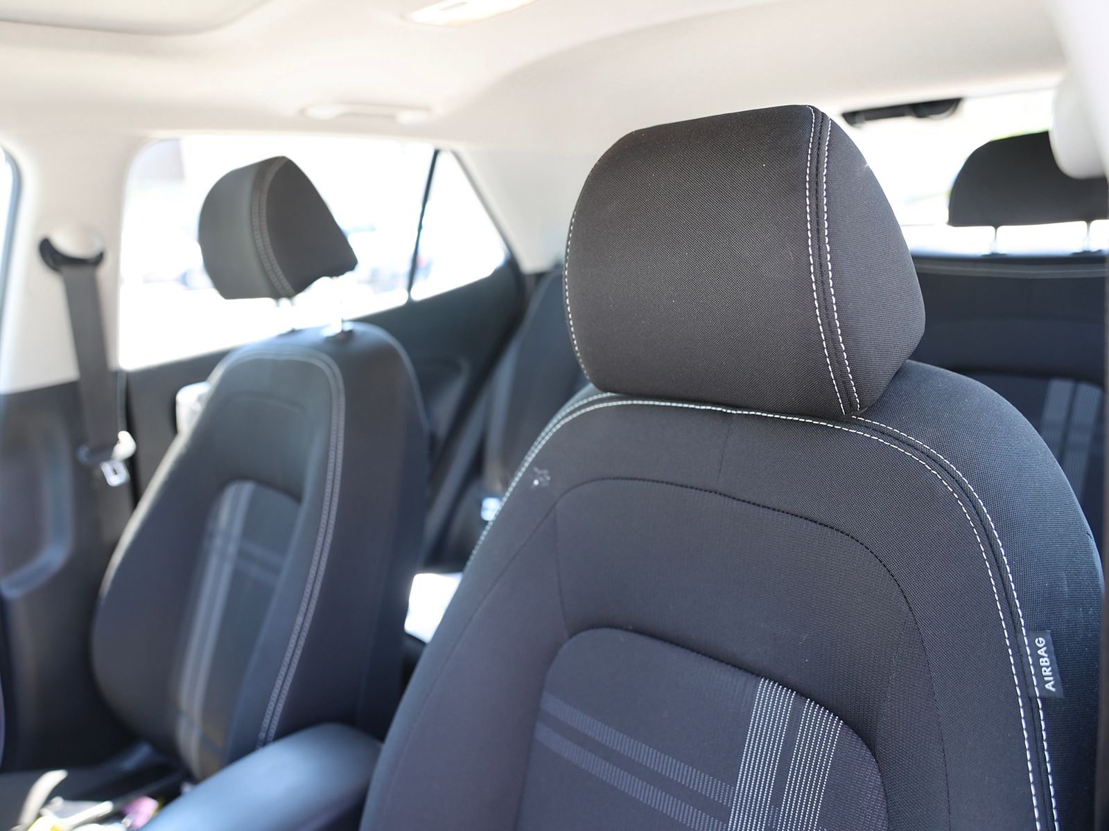 2023 Hyundai Venue SEL - Photo 16