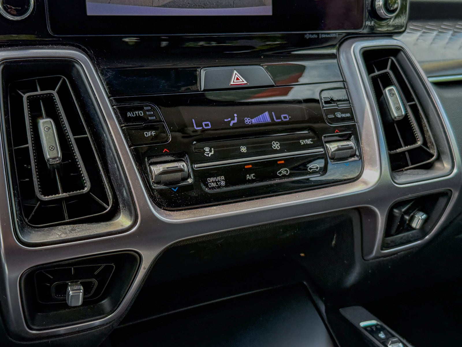 2023 Kia Sorento EX Hybrid - Photo 22