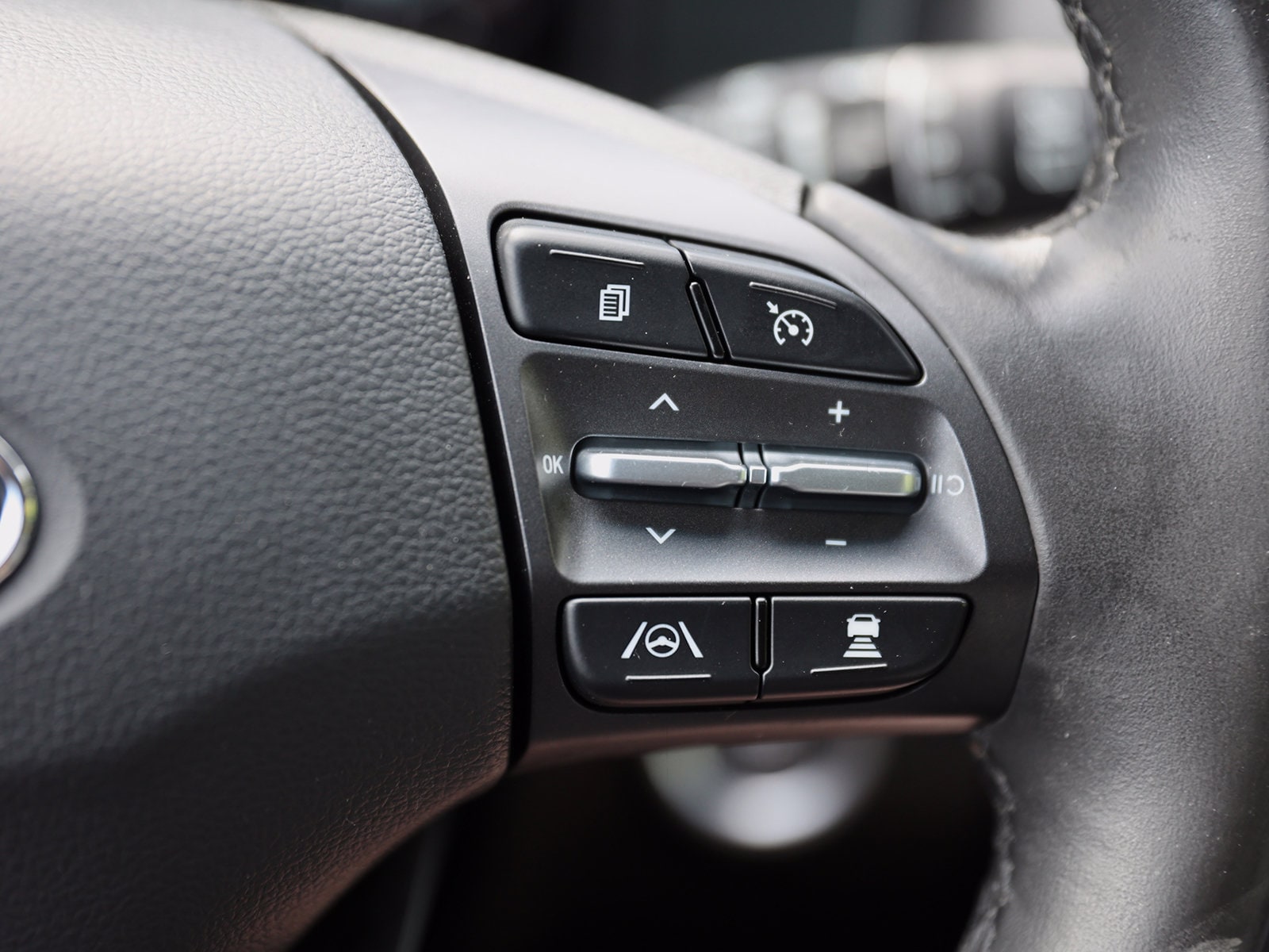 2023 Hyundai Kona Limited - Photo 40