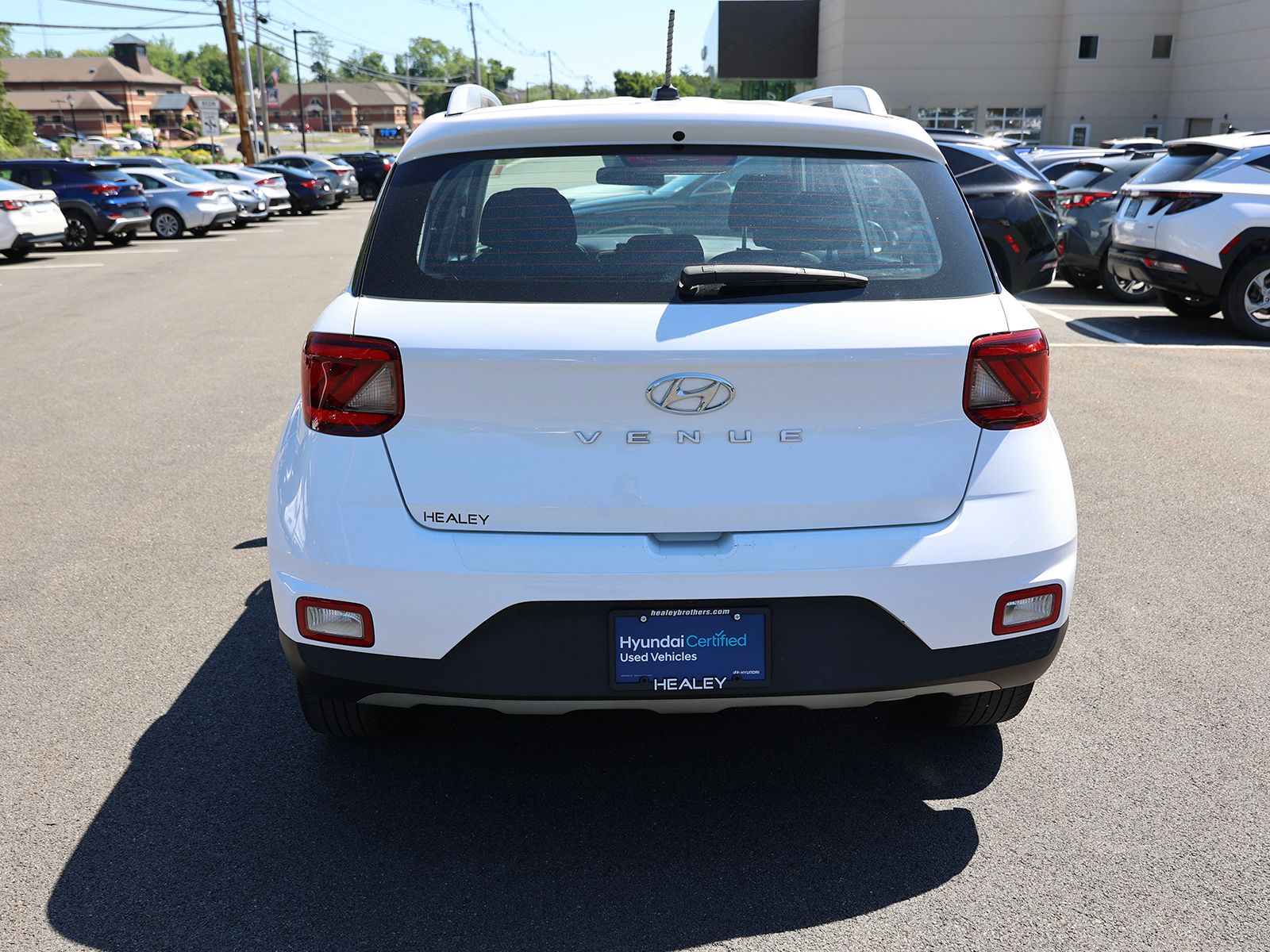 2023 Hyundai Venue SEL - Photo 6