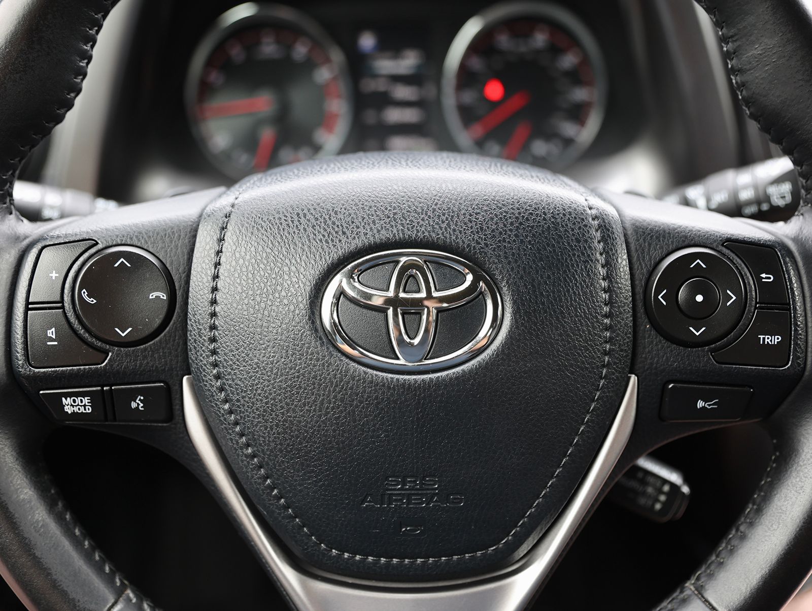 2017 Toyota RAV4 SE - Photo 35