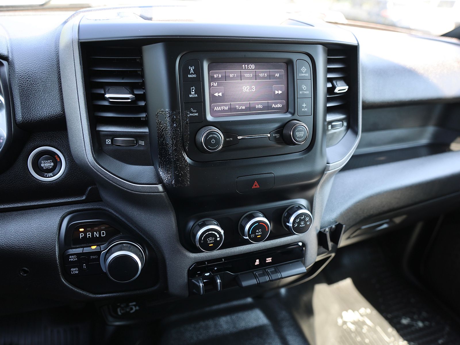 2022 RAM Ram 2500 Pickup Tradesman - Photo 25